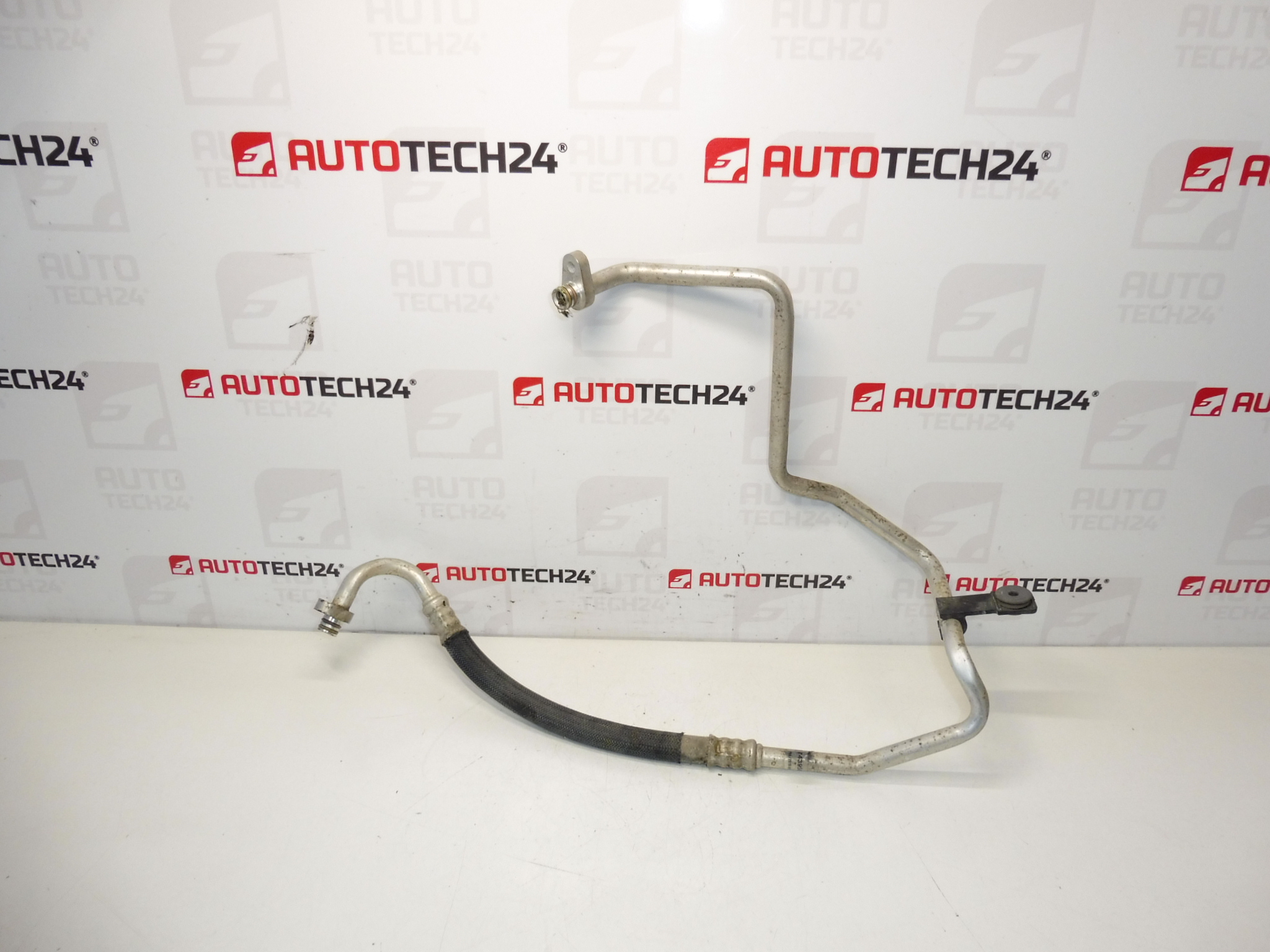 Ilmastointiputki Citroën C-ELYSEE Peugeot 301 9674395080