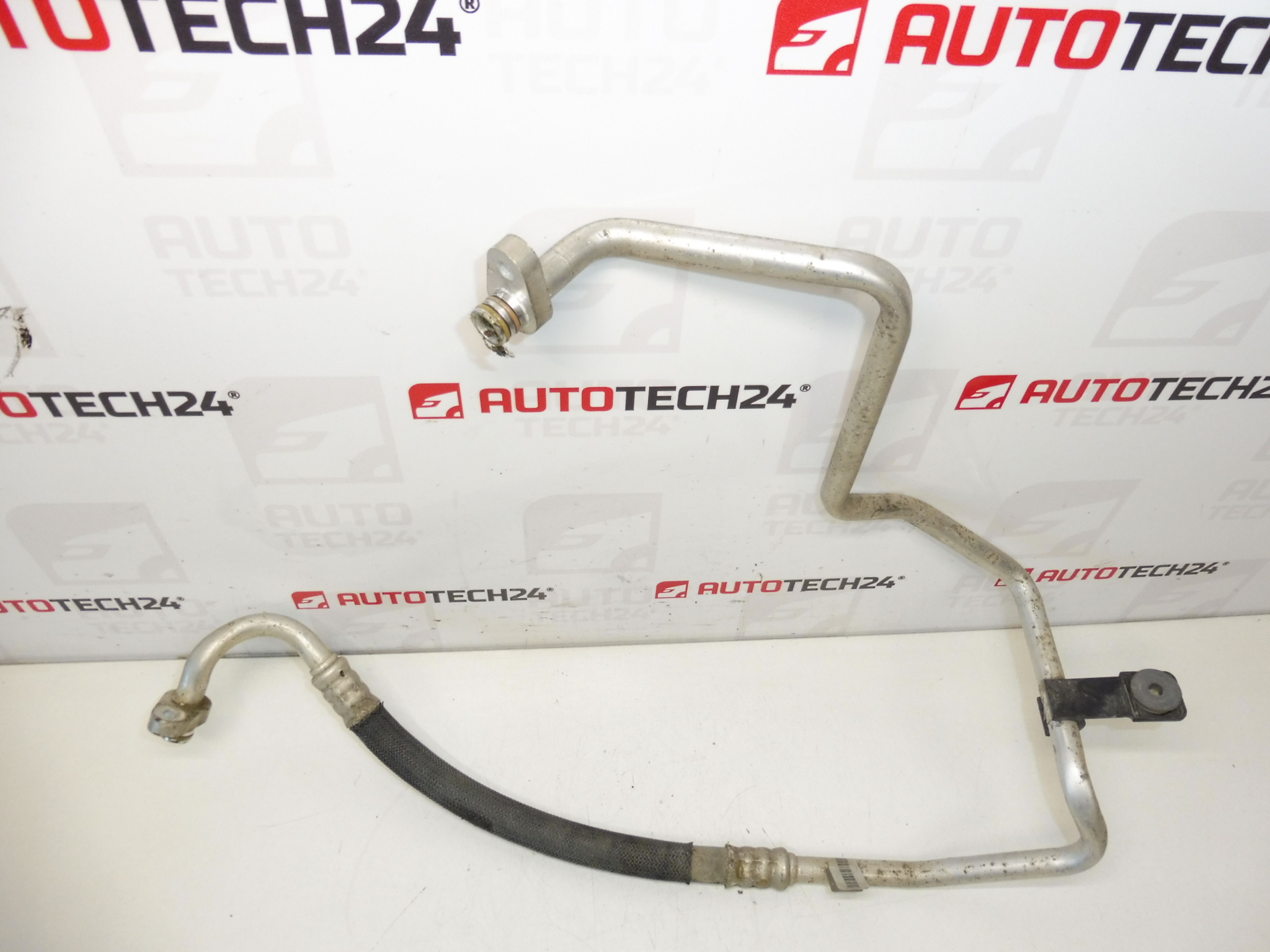 Ilmastointiputki Citroën C-ELYSEE Peugeot 301 9674395080