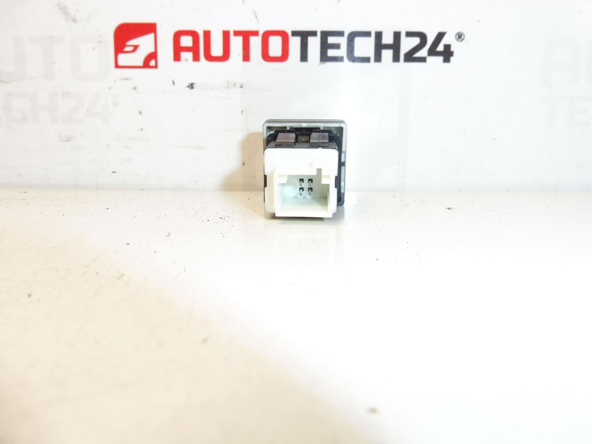 Citroën Peugeot - kytkin ohjauksen lukitus 96583098XT 6490E1 - Image 2