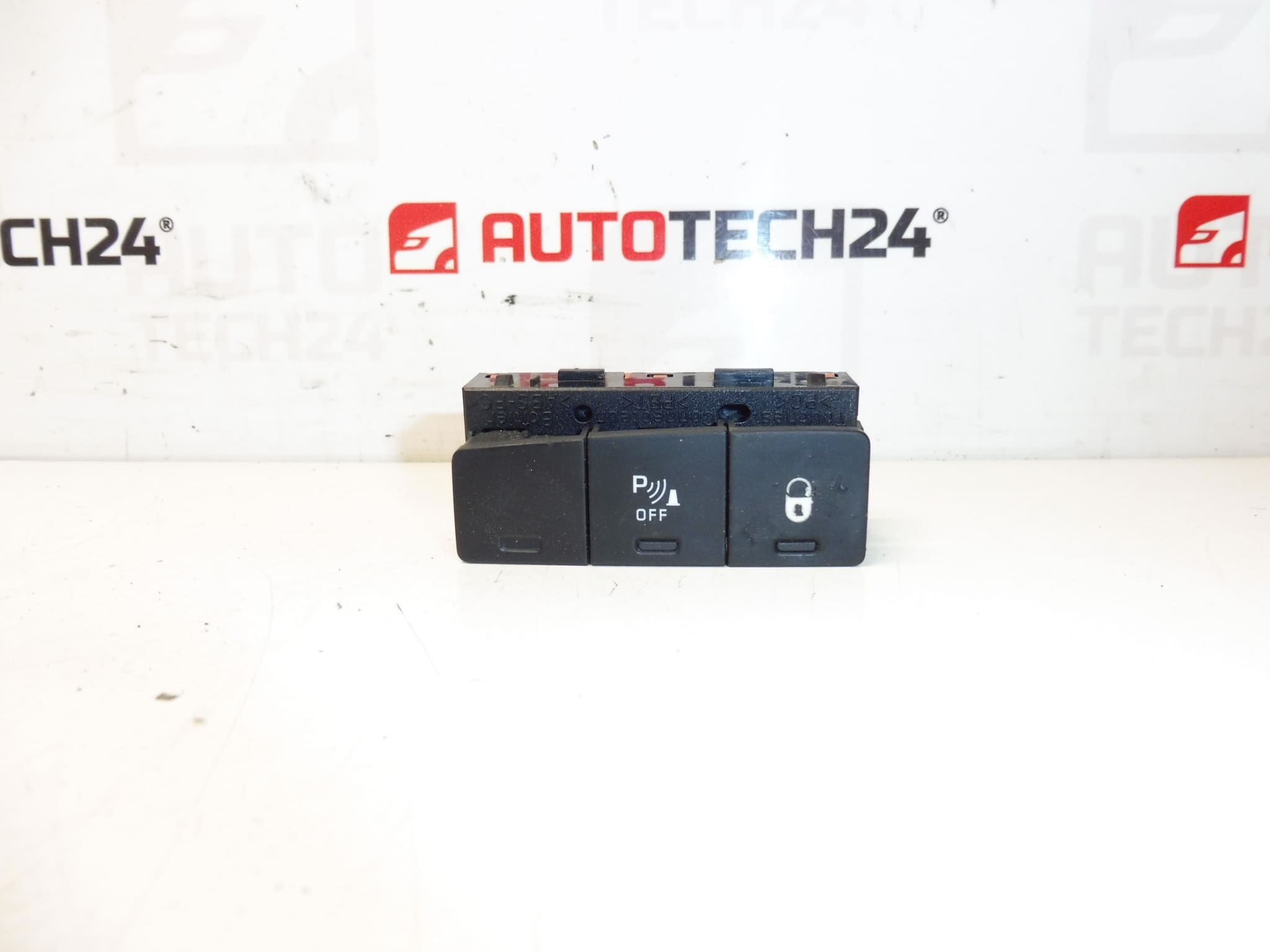 Keskus lukituskytkin