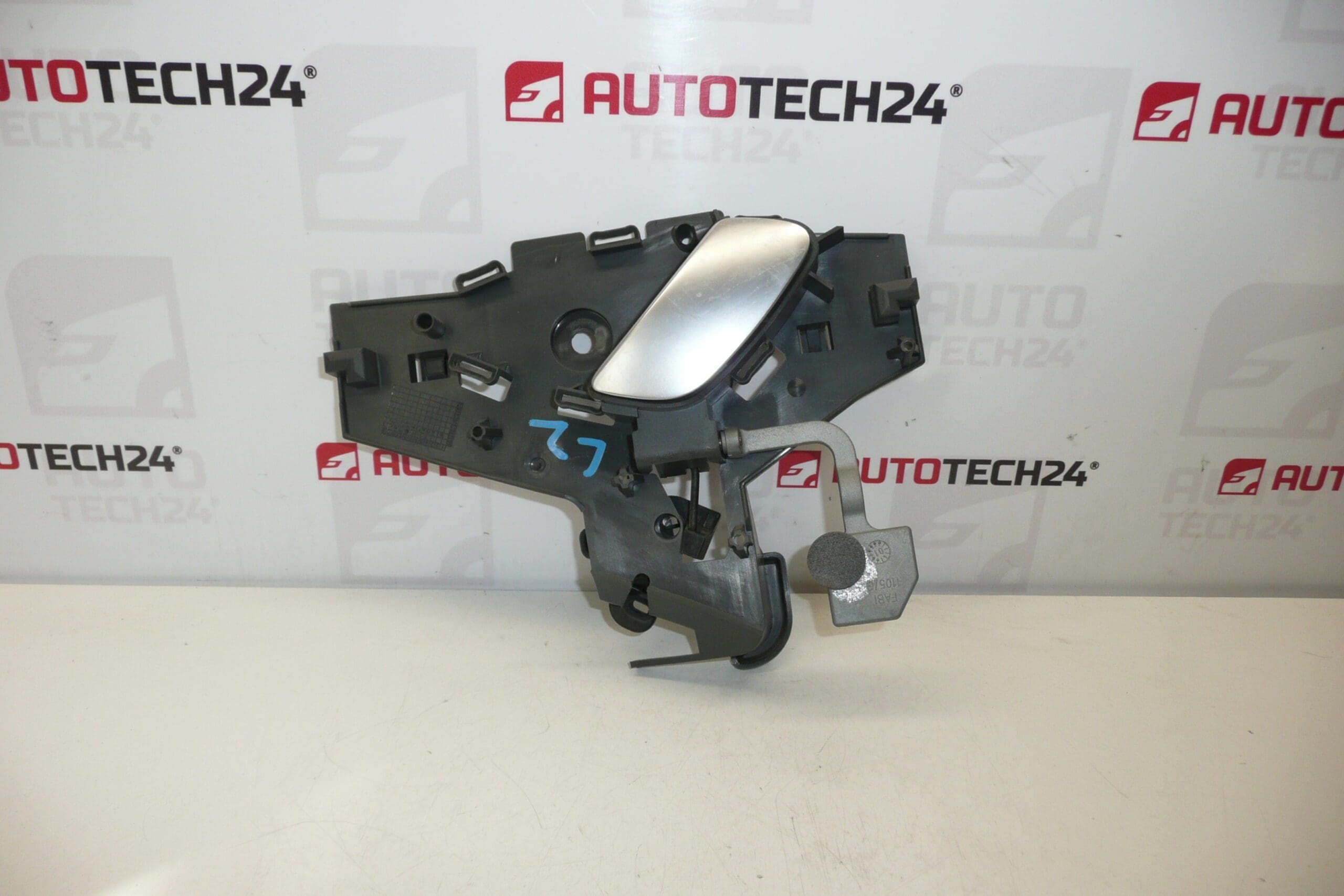 Vasemman takaoven sisäkahva Citroën C5 I ja II 9641315777