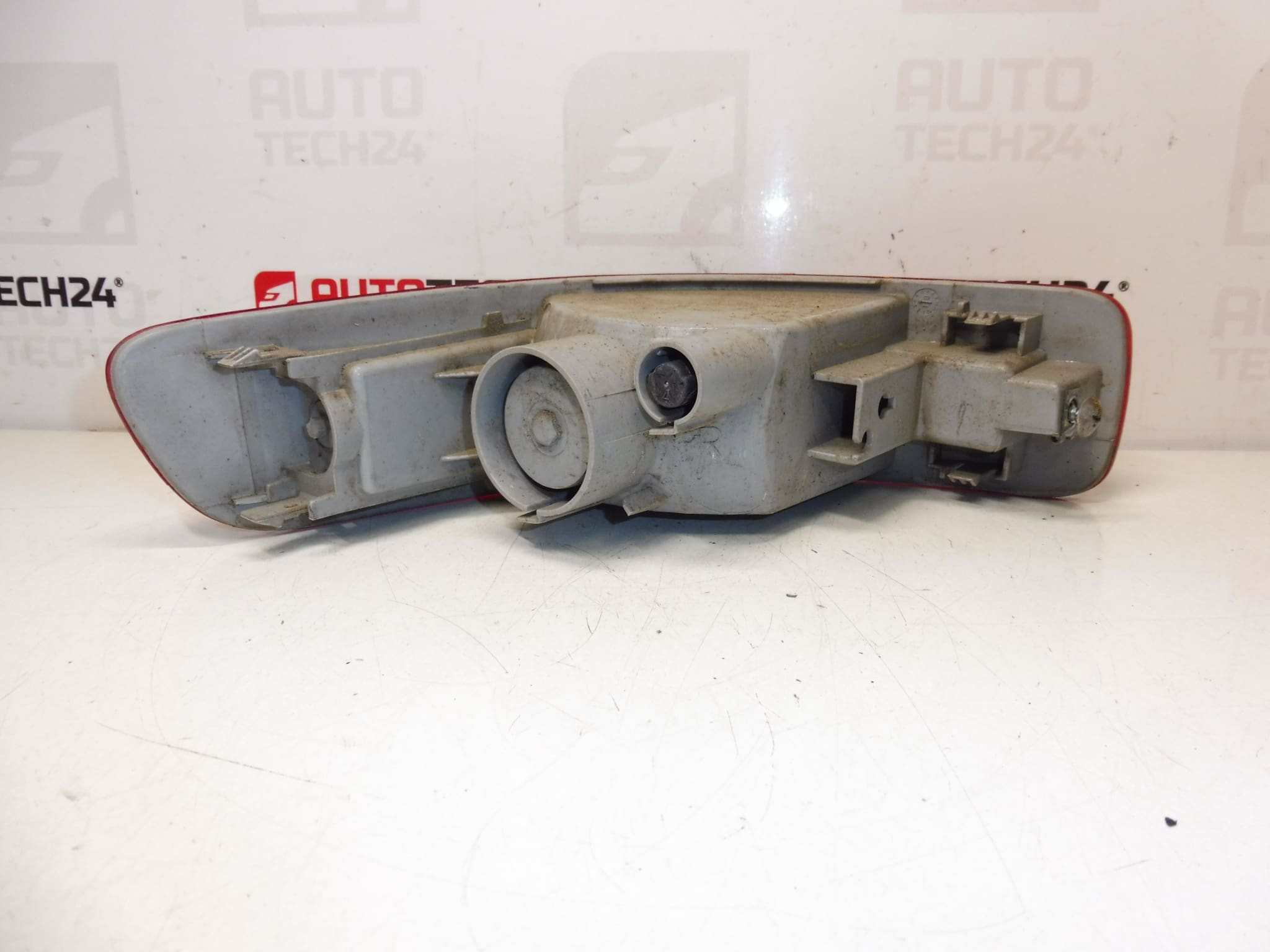 Takapuskurin oikea heijastin Citroën C-Crosser 6340F7 - Image 2