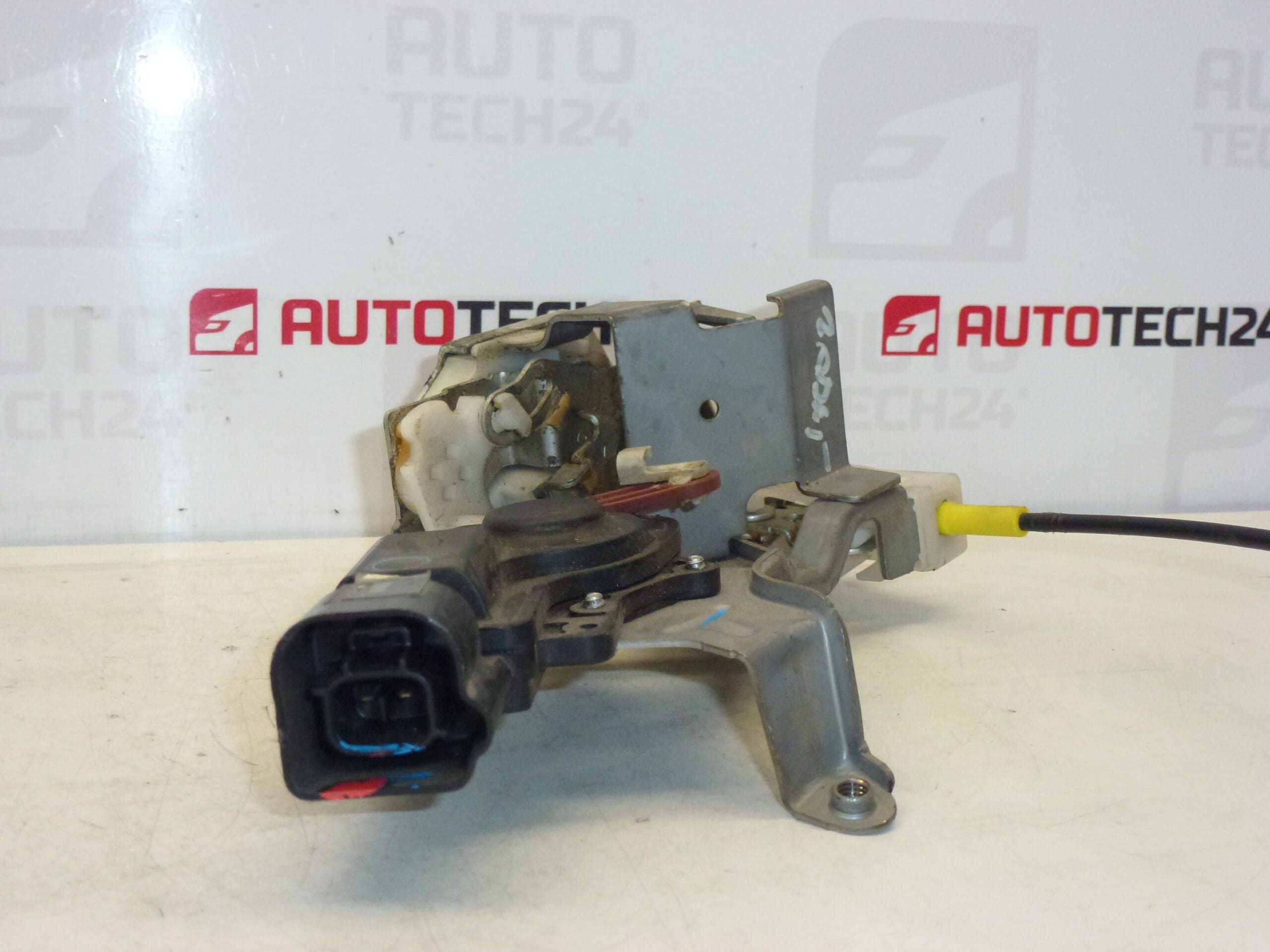 Oikea takaoven lukko Citroën C1 Peugeot 107 9138G7