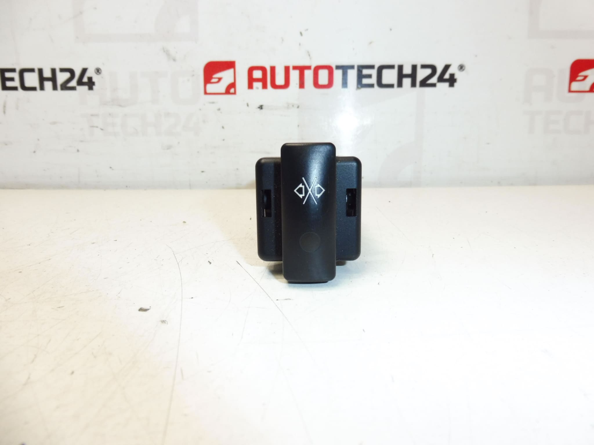 Citroën Xsara 6554CK takaikkunoiden kytkin