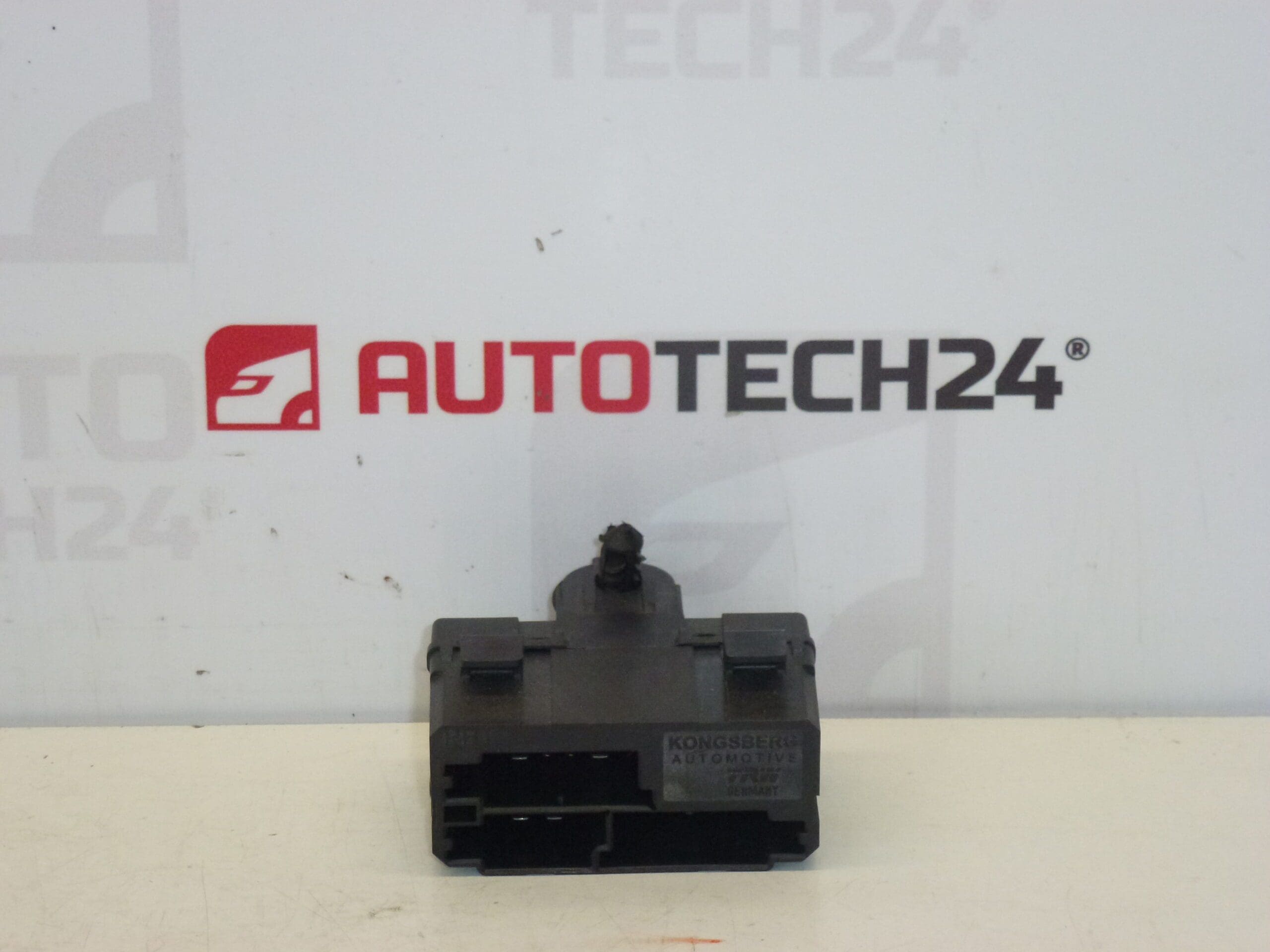 Istuinlämmityksen rele Citroën Peugeot 9638053380 8904WC 8906GR