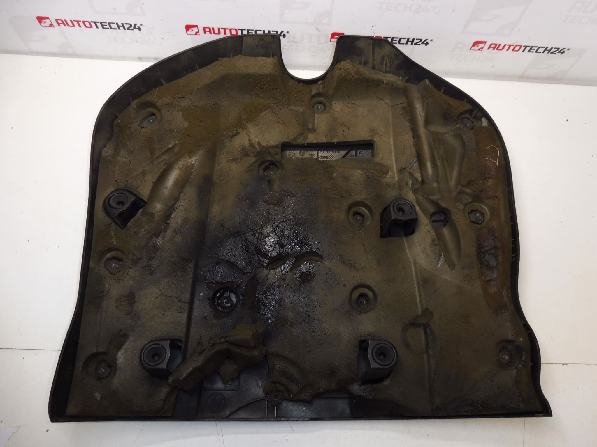 Moottorin kansi 2.2 HDI Citroen C-Crosser 9682121680 9682120380 0137a1 - Image 2