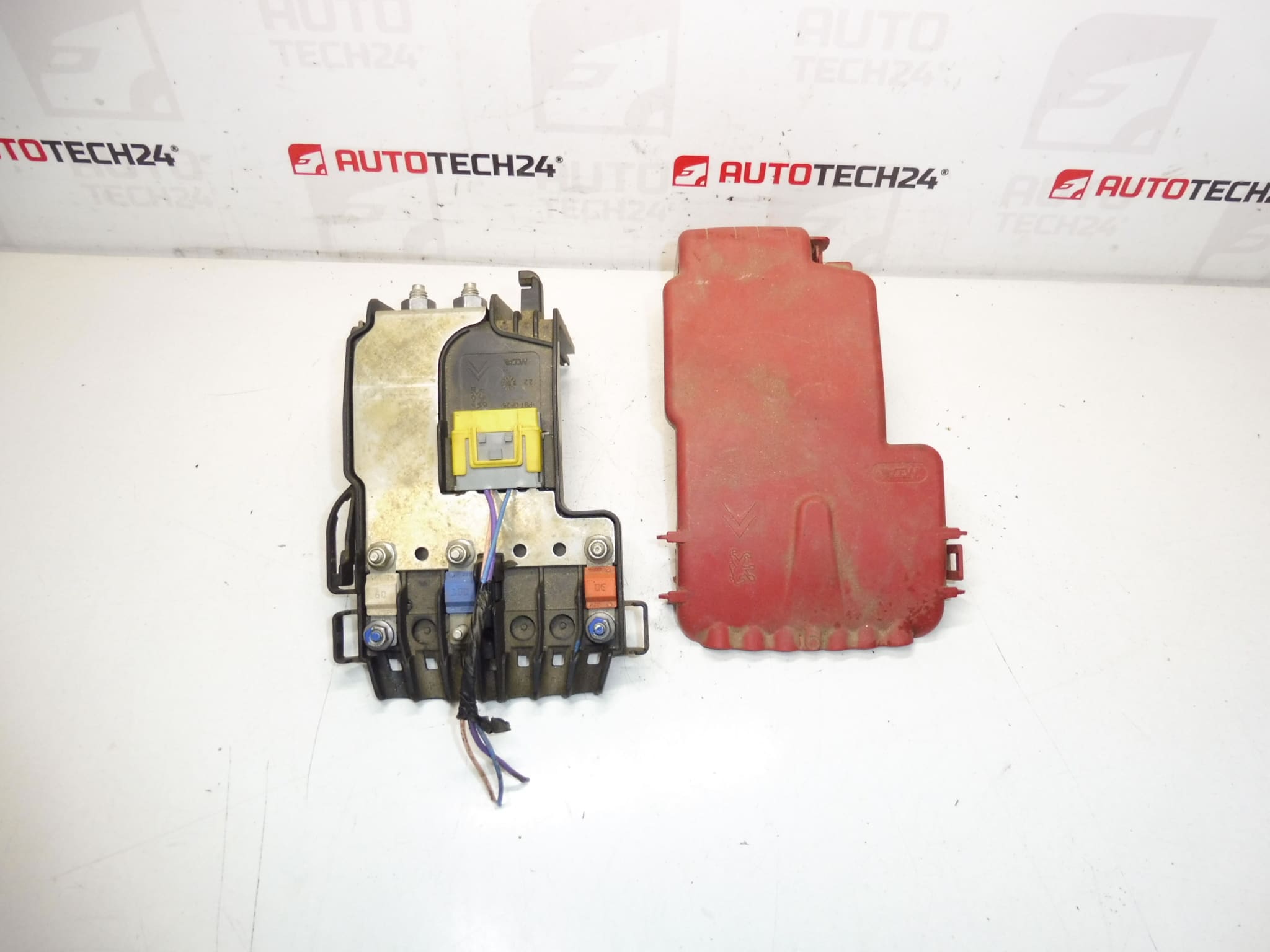 Sulakemoduuli Peugeot 308 9663704680 6500GR