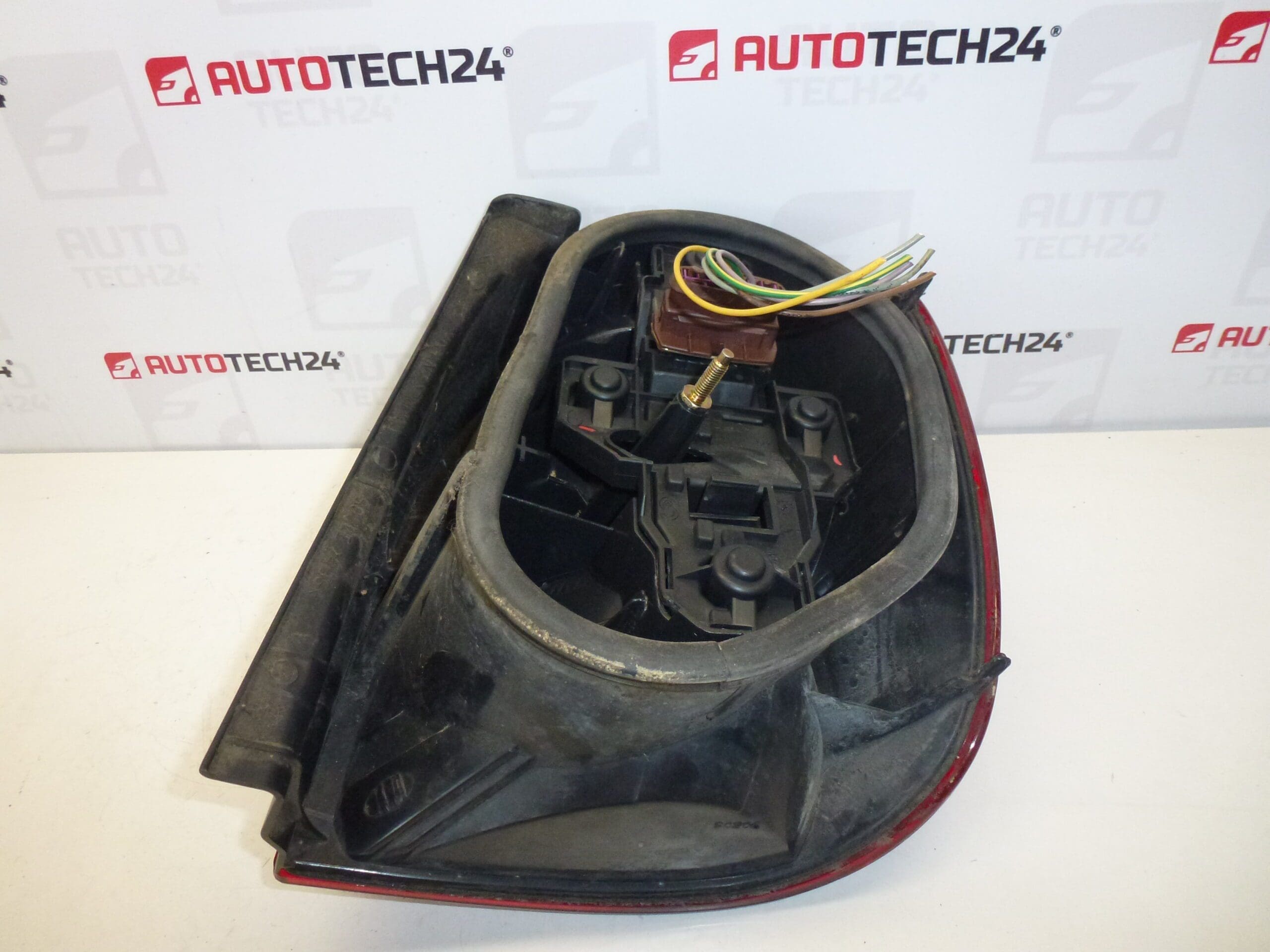 Vasen takavalo Citroën Xsara Kombi 6350J8 - Image 2