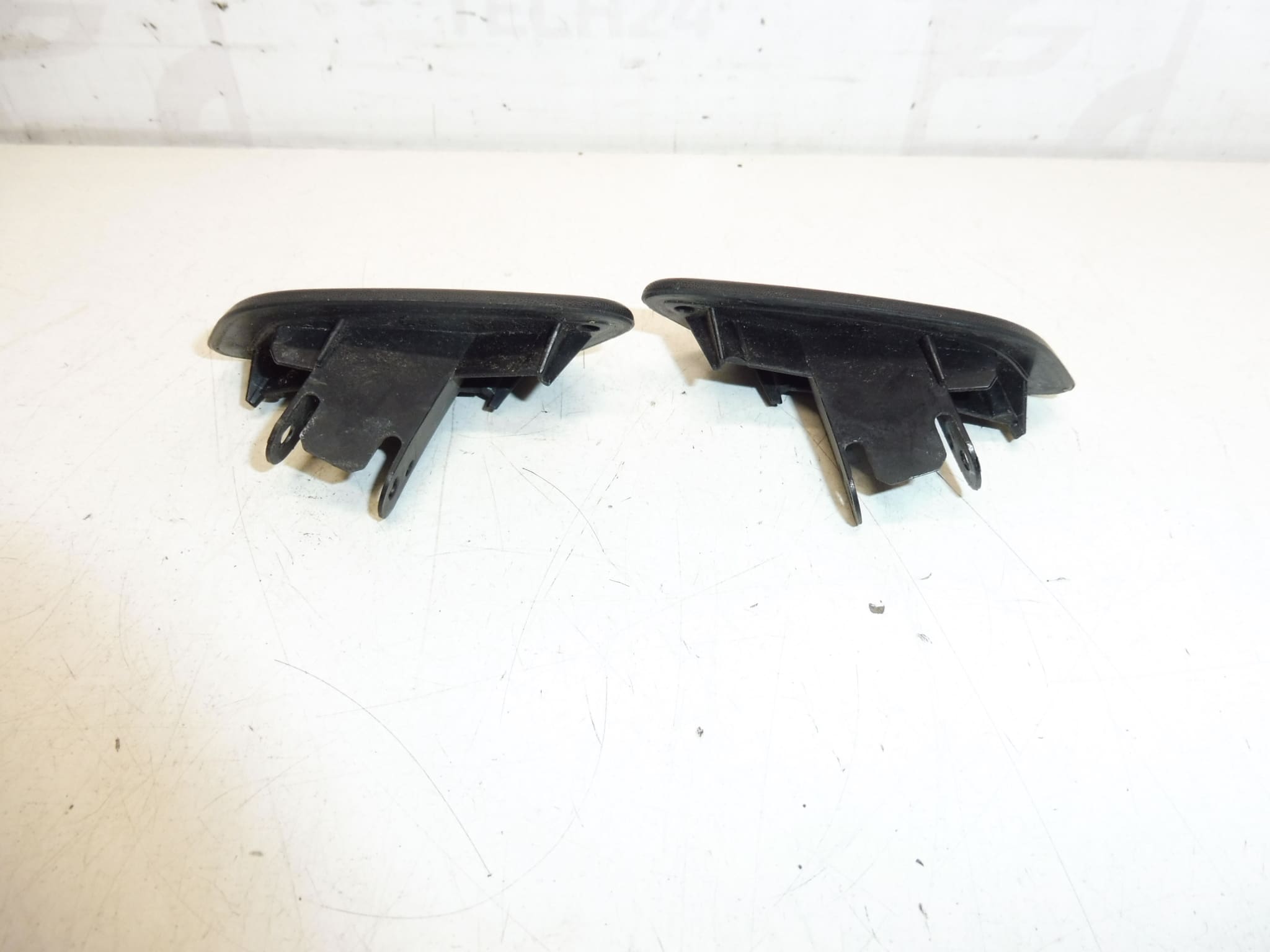 Ajovalojen pesurin suuttimen suojukset Peugeot 3008 5008 742294 - Image 2