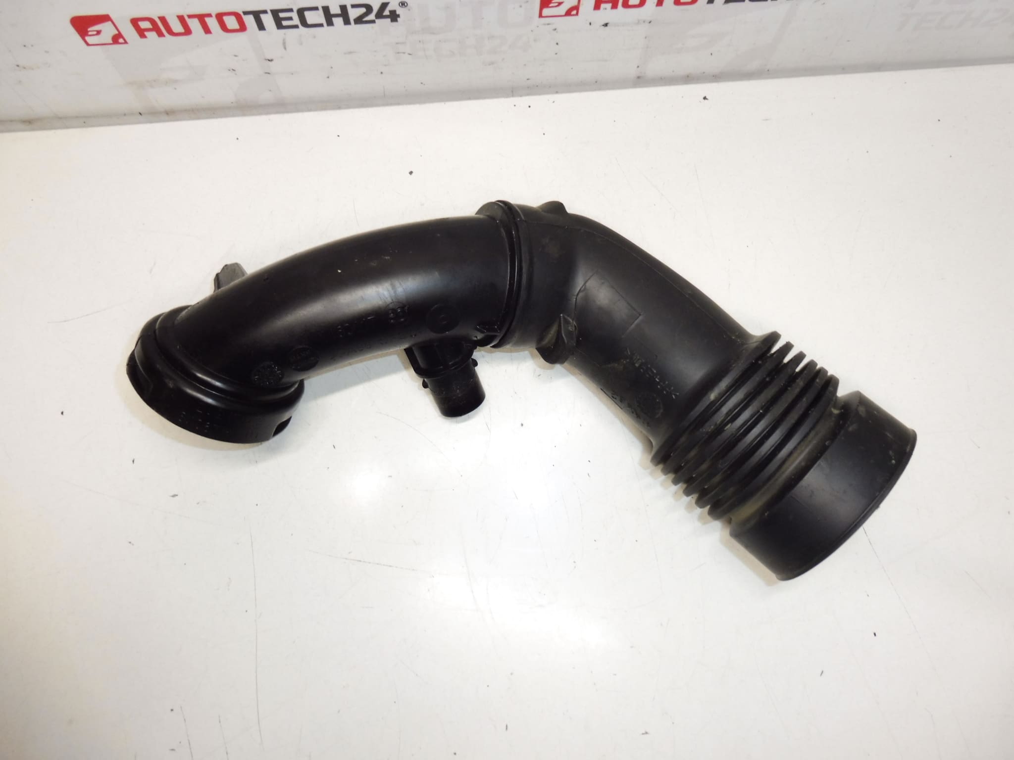 Ilmaliitäntä 1.5 HDI Citroën Peugeot 9810921180 - Image 2