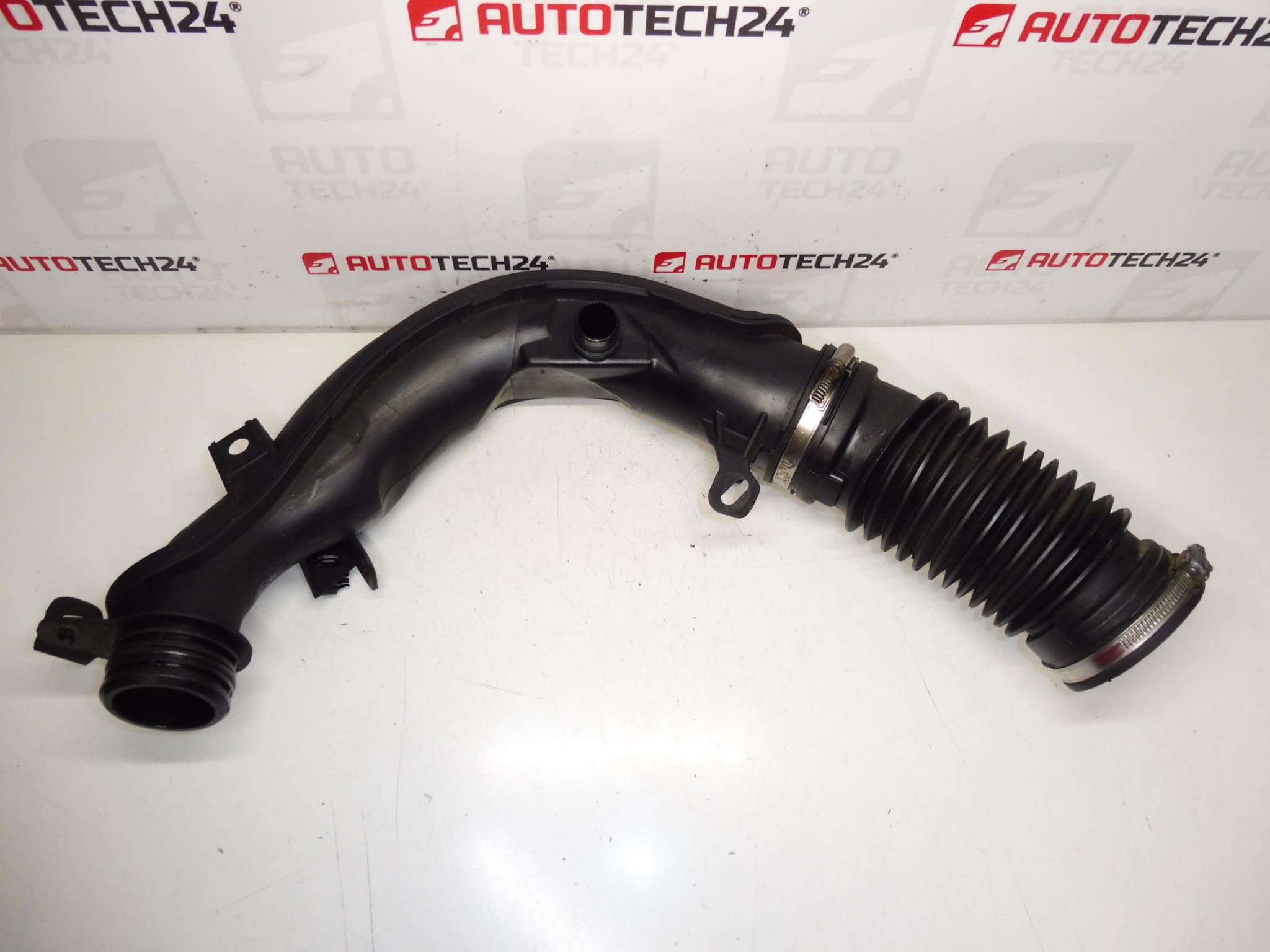 Ilmaliitäntä Citroën Peugeot 2.0 HDI RH02 9685498280 1434E6 - Image 2