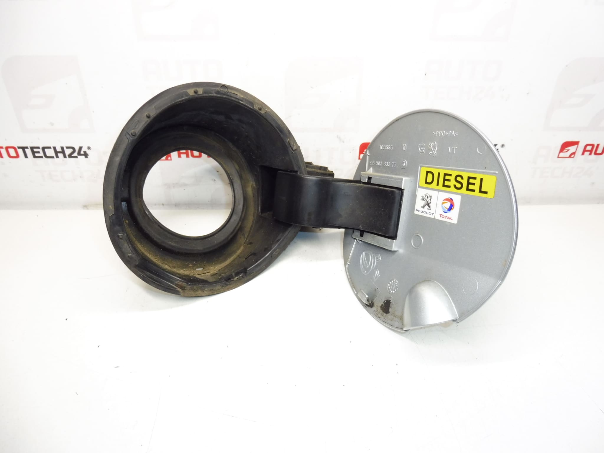 Peugeot 308 EZRC tankin korkin kansi 1517F4 151899 - Image 2