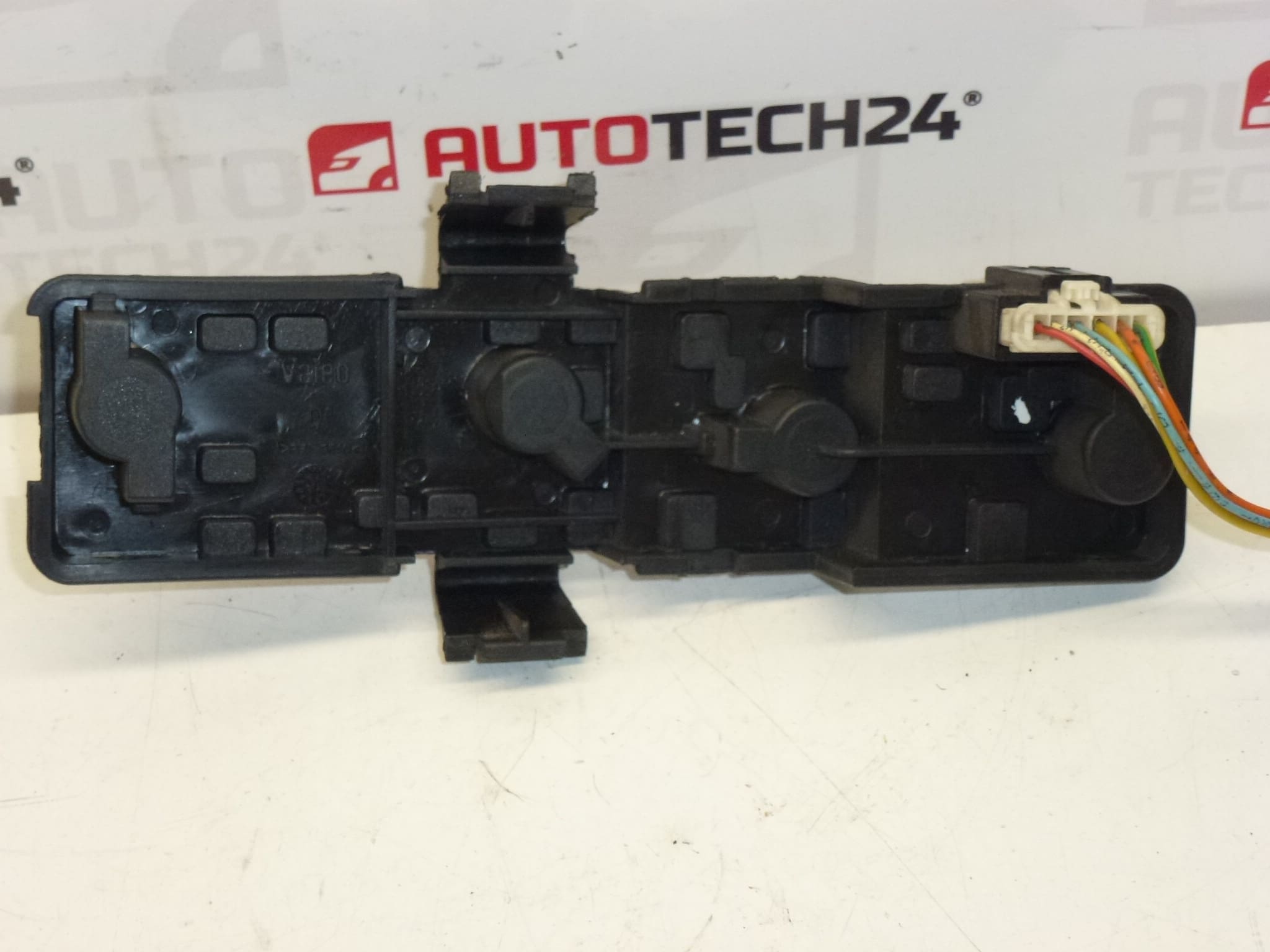 Polttimokanta kaapelilla oikea takavalo Citroën Xsara Picasso 6351N0 6351T2 - Image 2