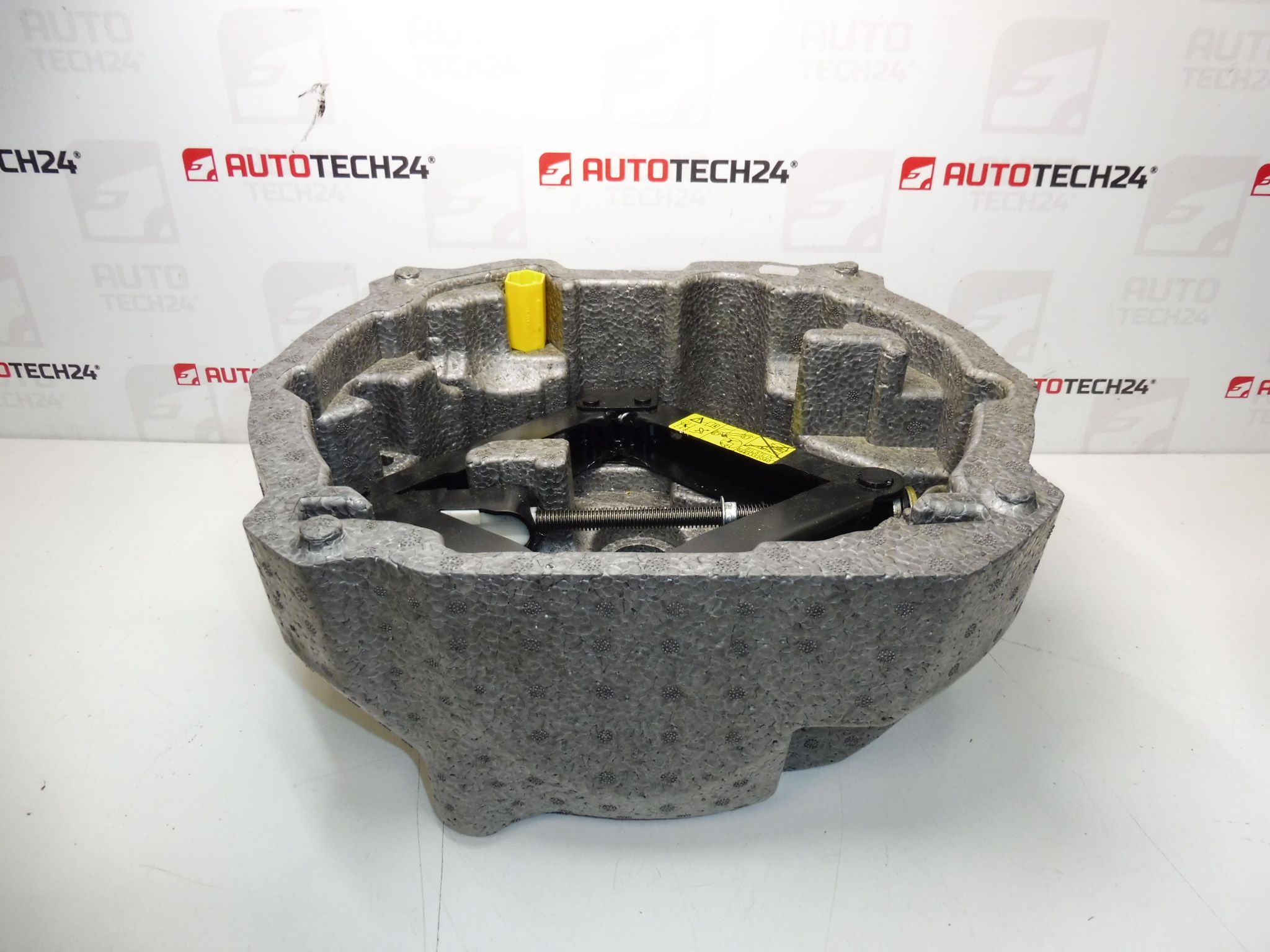 Viputyökalu, pyöränavain, hinaussilmukka Citroën C5 II 672599 6736C1 674414