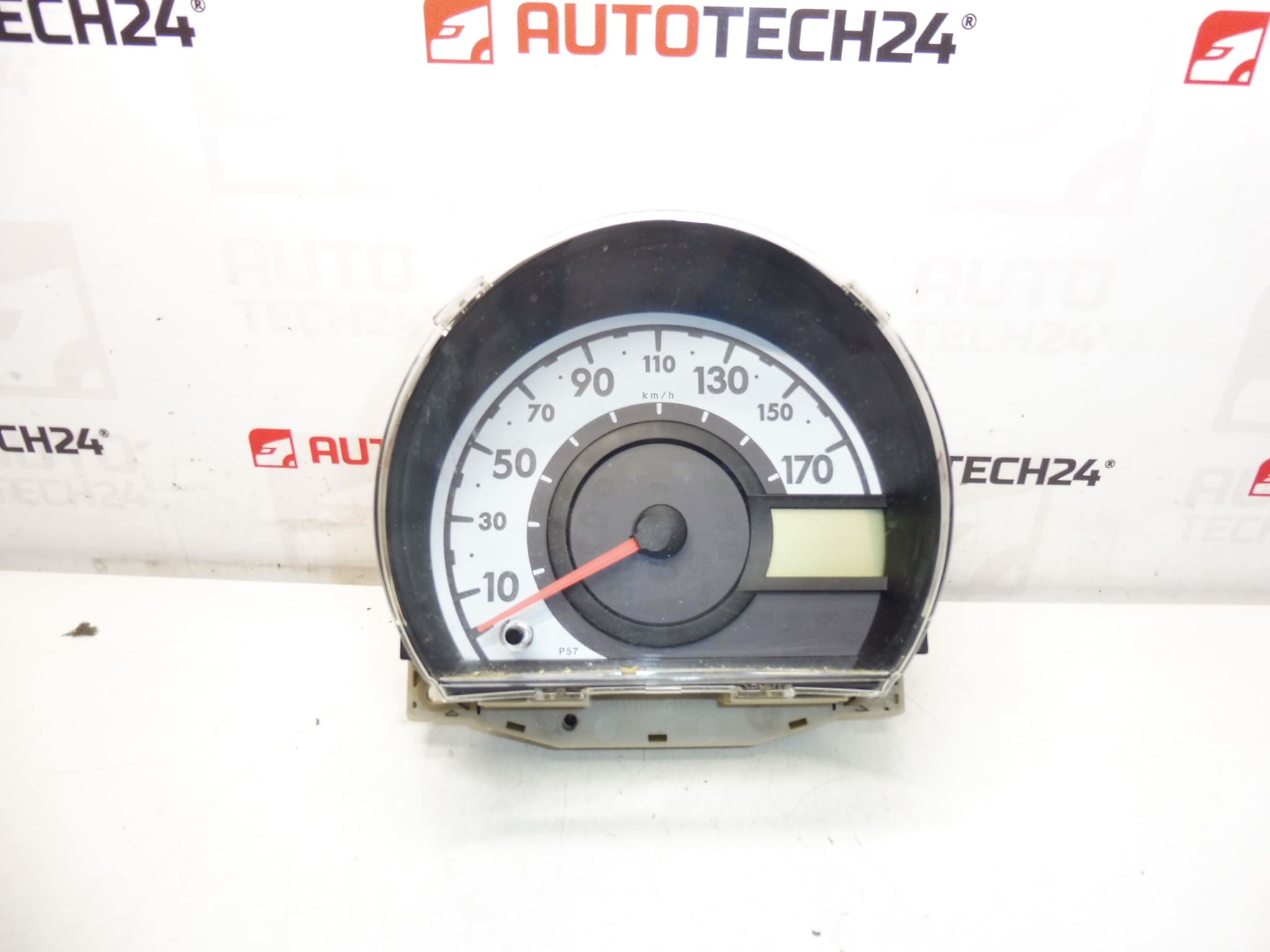 Nopeusmittari Citroën C1 Peugeot 107 ajettu 88000 km 83800-0H013