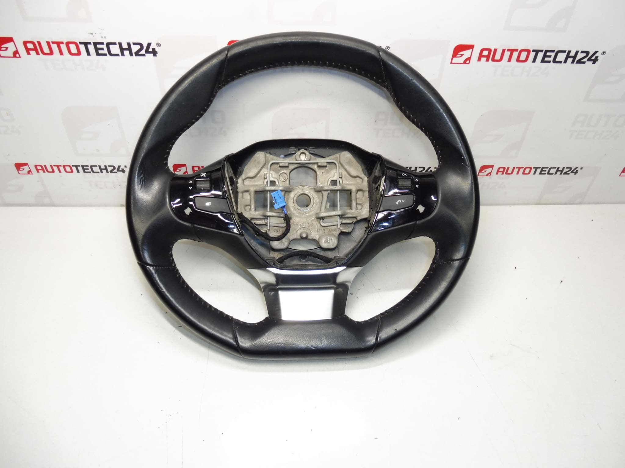 Ohjauspyörä Peugeot 308 T9 98374026ZD 98084115XU