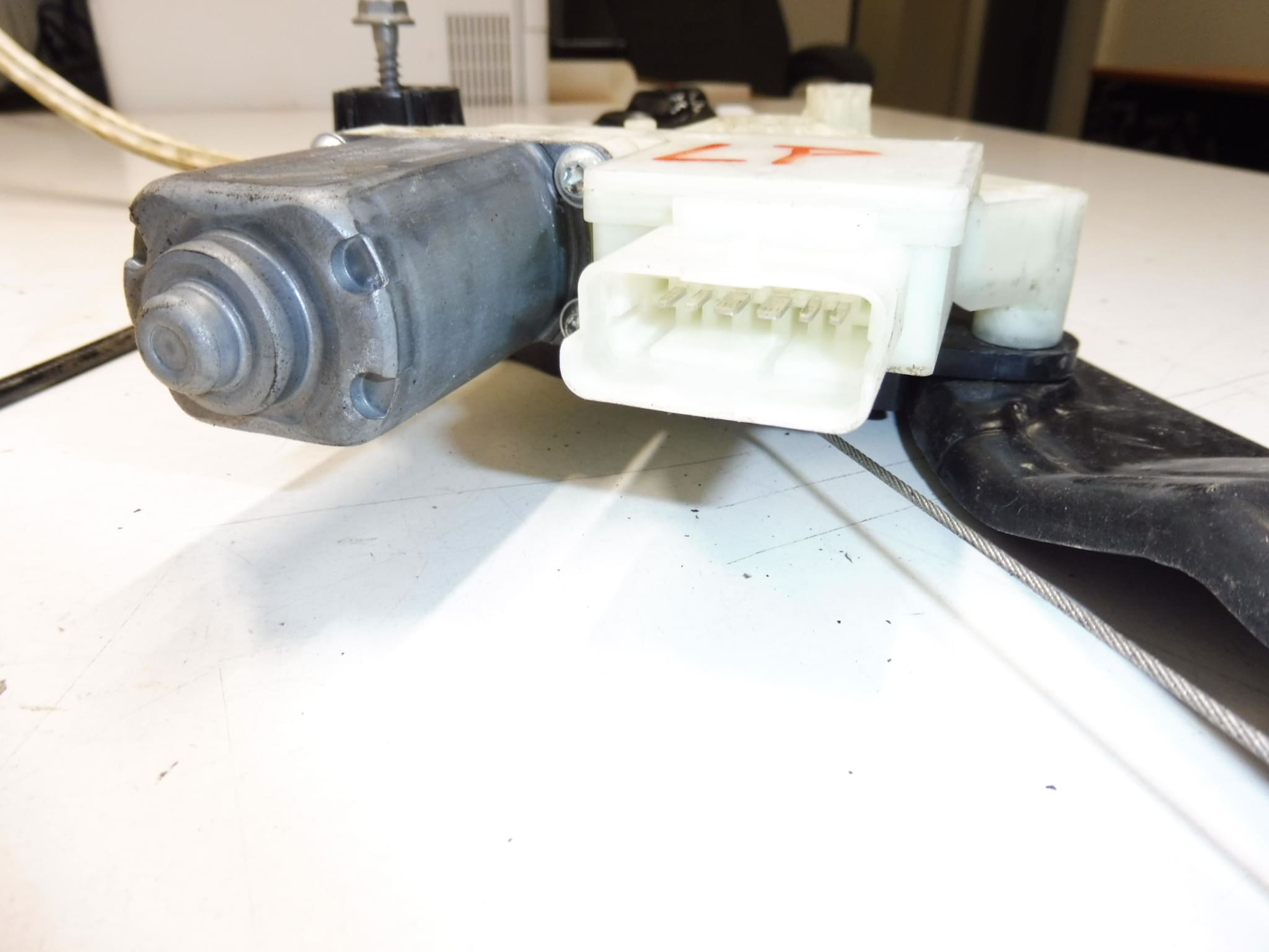 Peugeot 308 T9 kuljettajan ikkunan vetomekanismi 9816273280 - Image 2