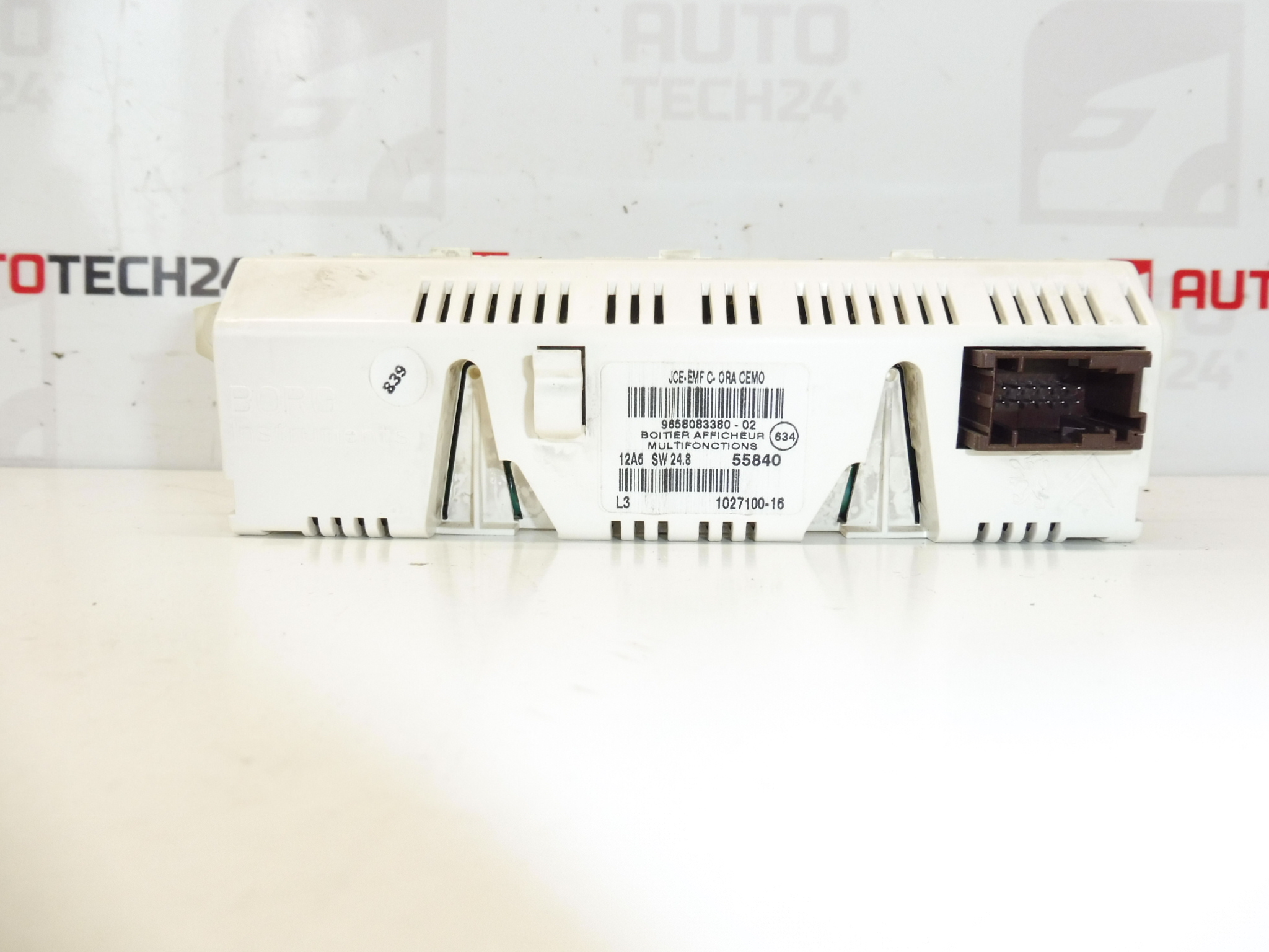 Citroën Peugeot tietokoneen radionäyttö 9658083380