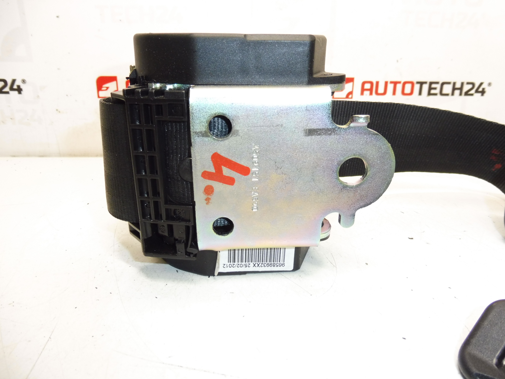 Takapenkin turvavyö Peugeot 308 96589932XX 8975L9