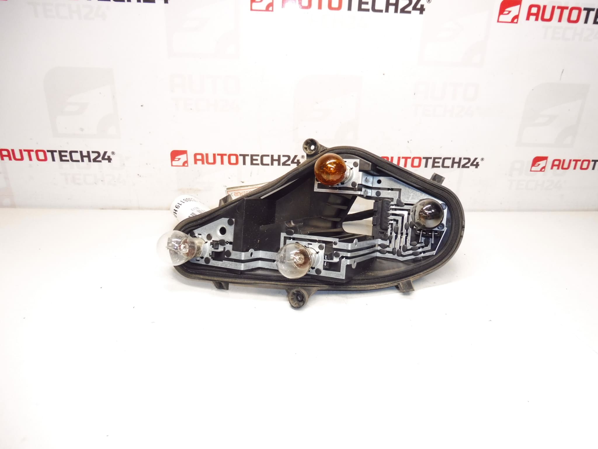 Pistorasia vasen takavalo ulkoinen Citroën C4 II 6350KS