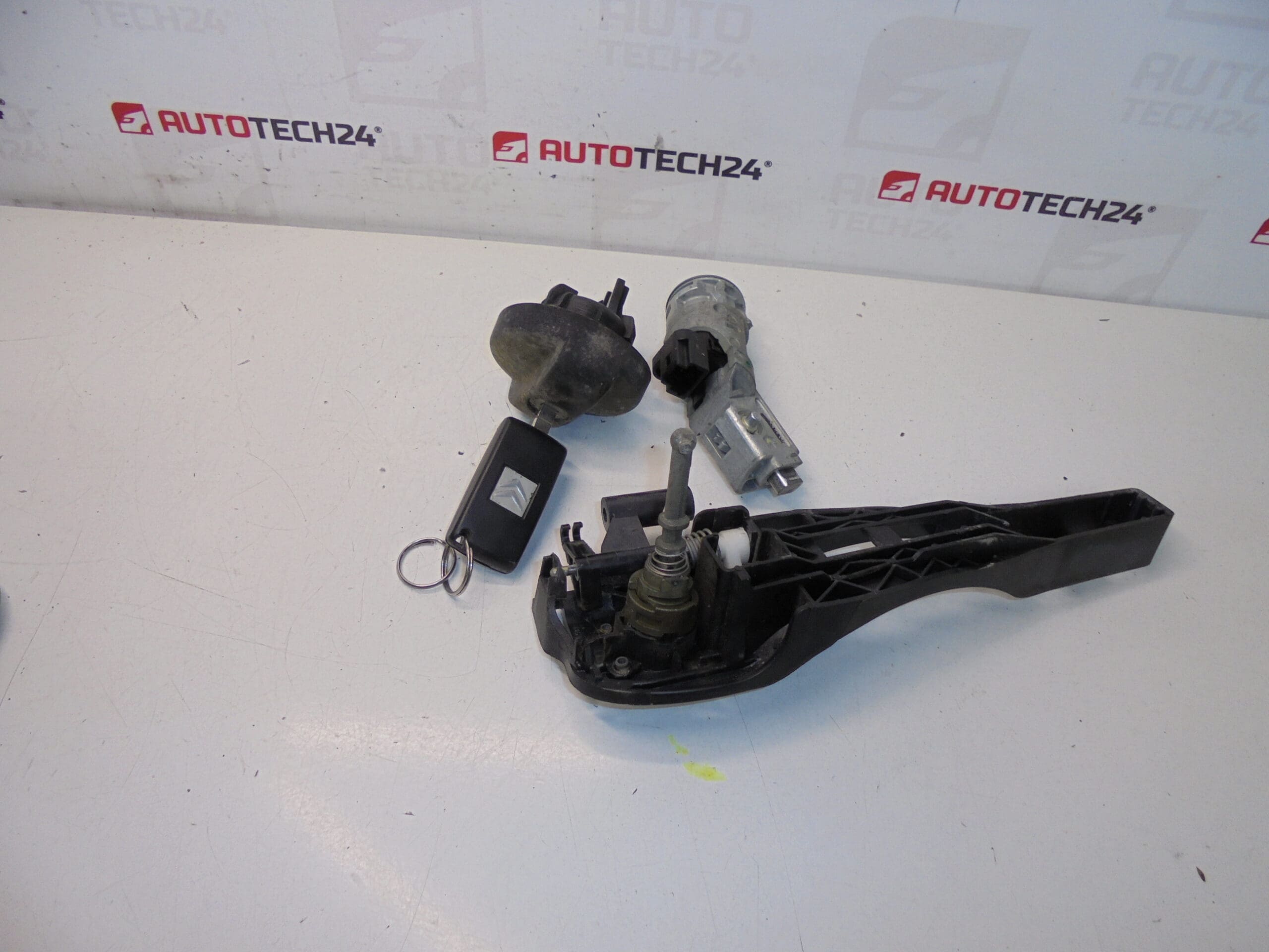 Citroën C2 C3 Lukkojen sarja 4162FP 4162EA