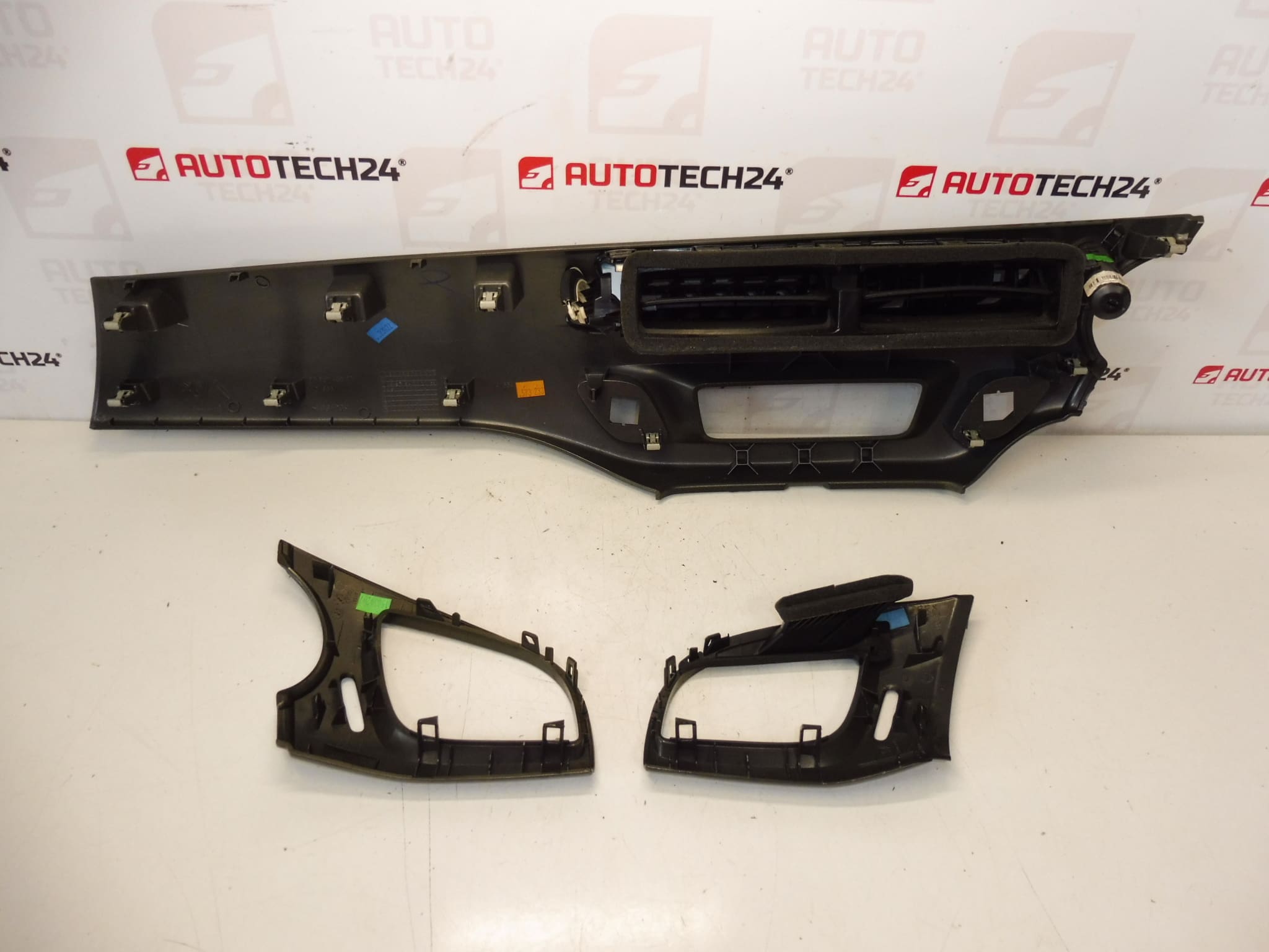 Citroen C3 II A51 kojelaudan koristesarja 9685748677 96857498ZD 96857501ZD - Image 2