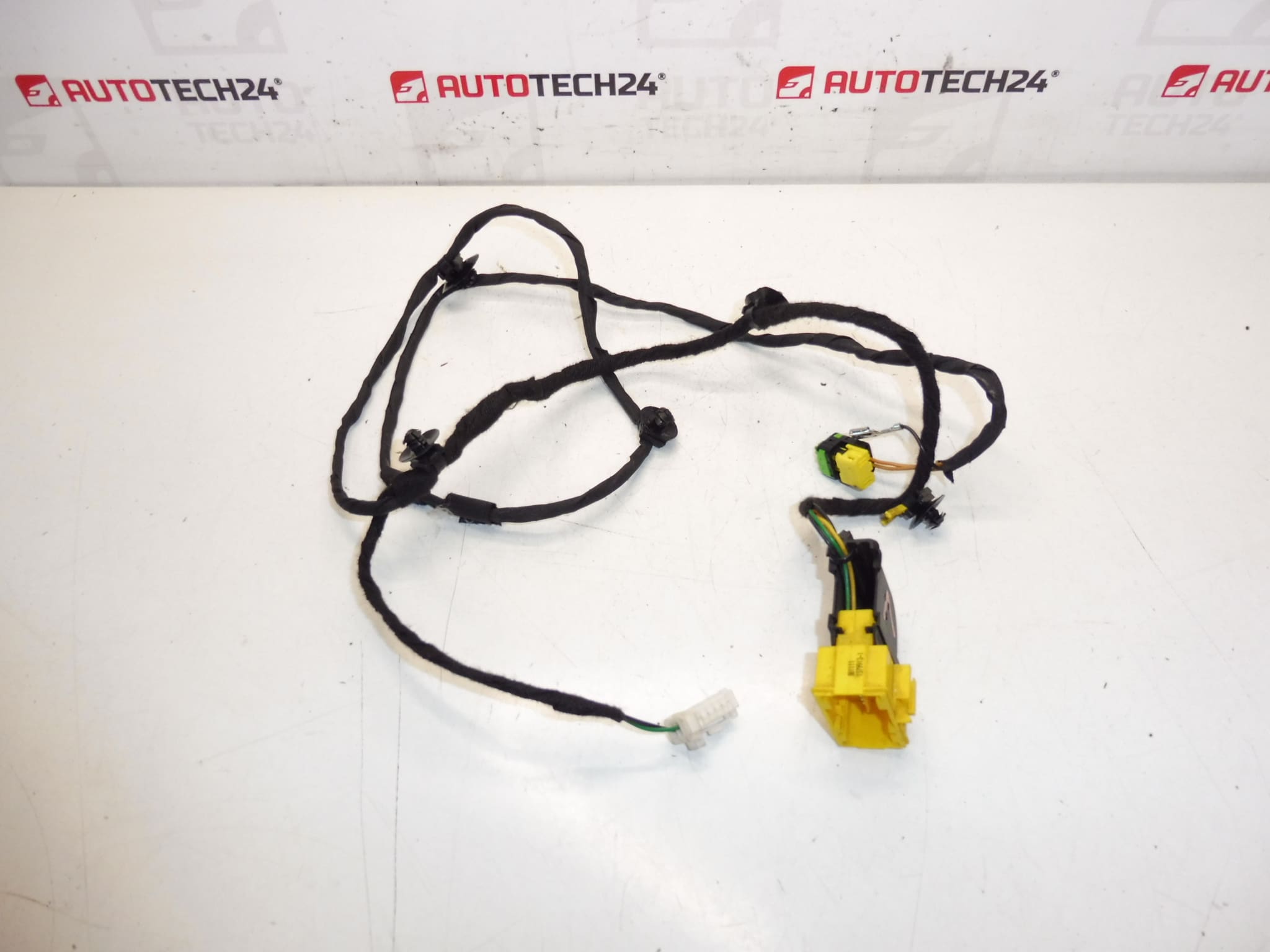 Citroen C3 II A51 kuljettajan istuimen valjaat 1608078880