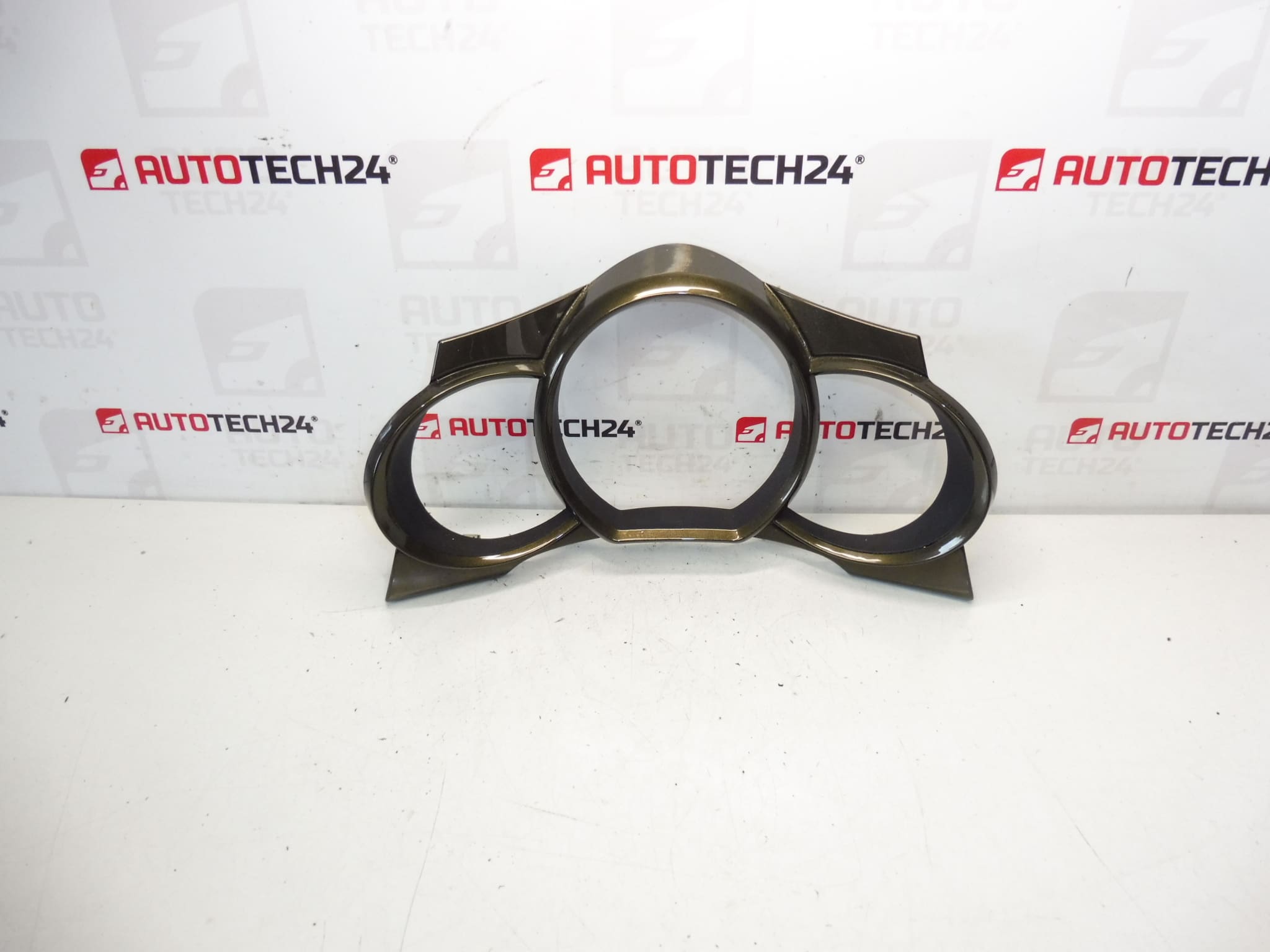 Kojelaudan nopeusmittarin runko Citroen C3 II A51 96842894ZD