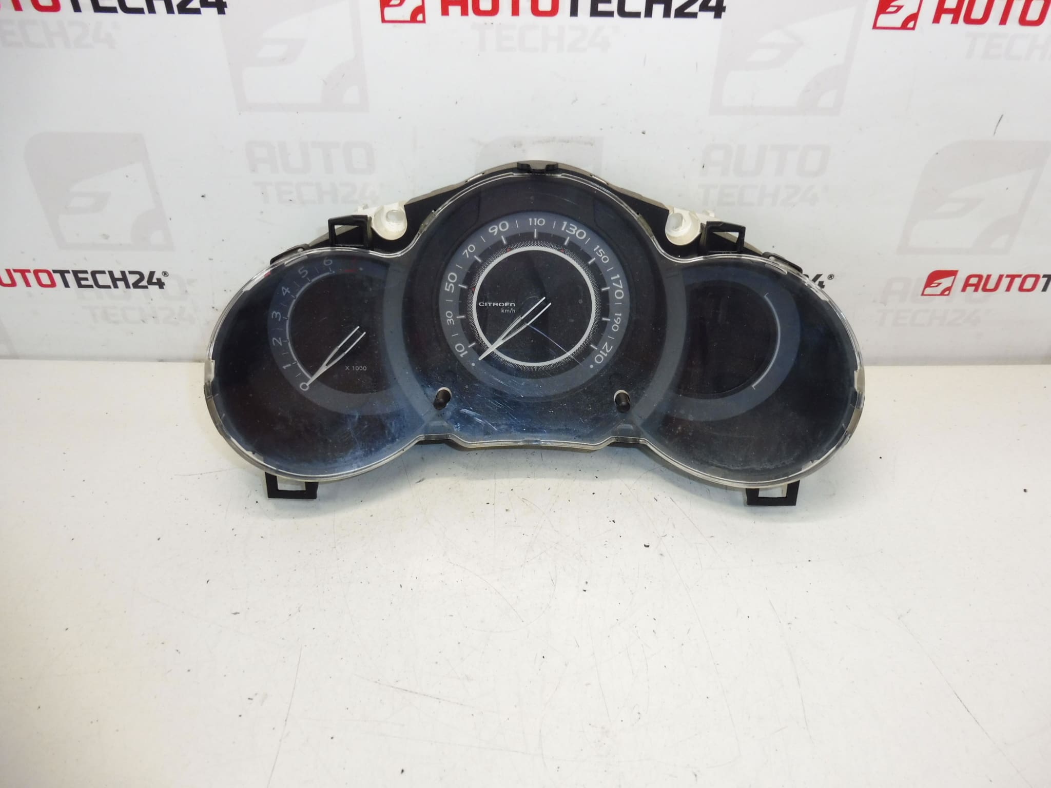 Nopeusmittari Citroën C3 II A51 220000 km 96665881XT 6103GG