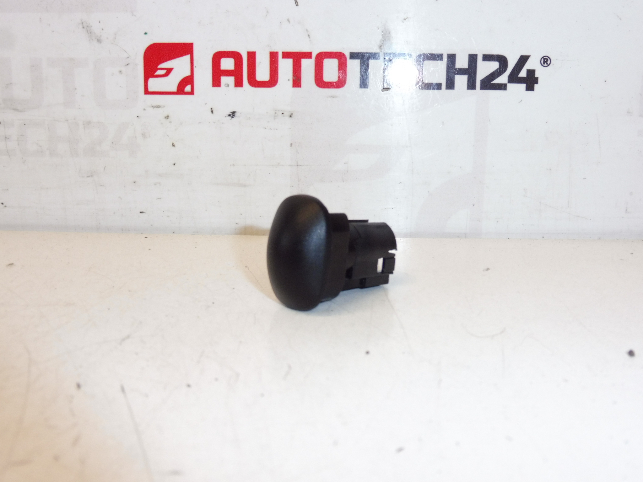 Aurinkosäteilyanturi Citroën Peugeot 6445VA