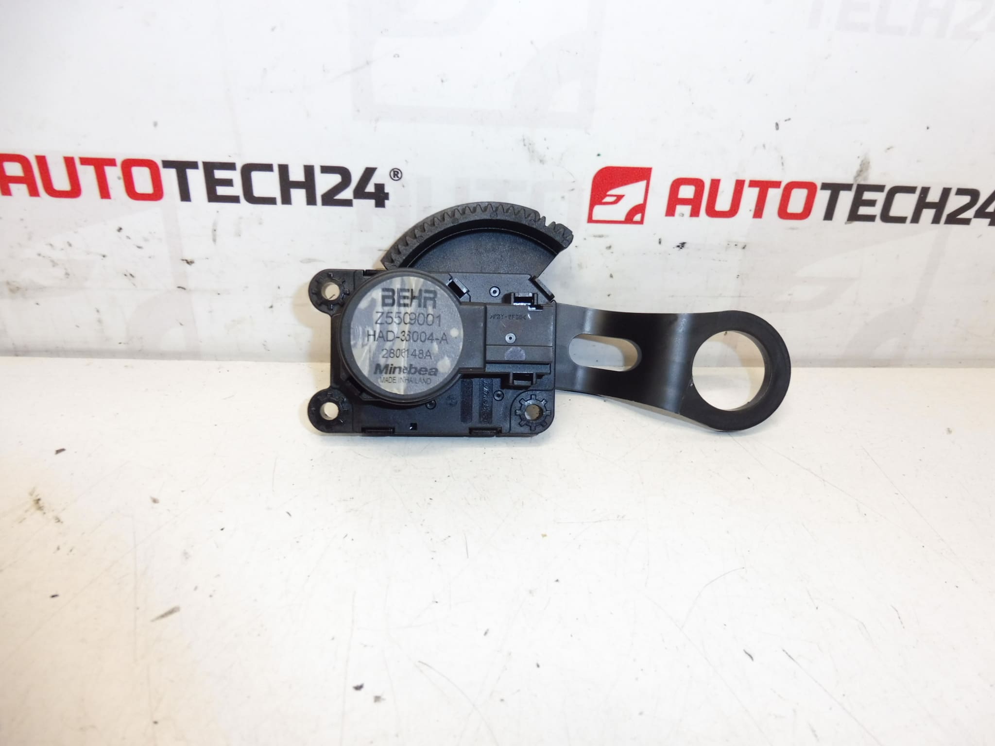 Lämmittimen toimilaite BEHR Citroën Z5509001 28006148A 647998