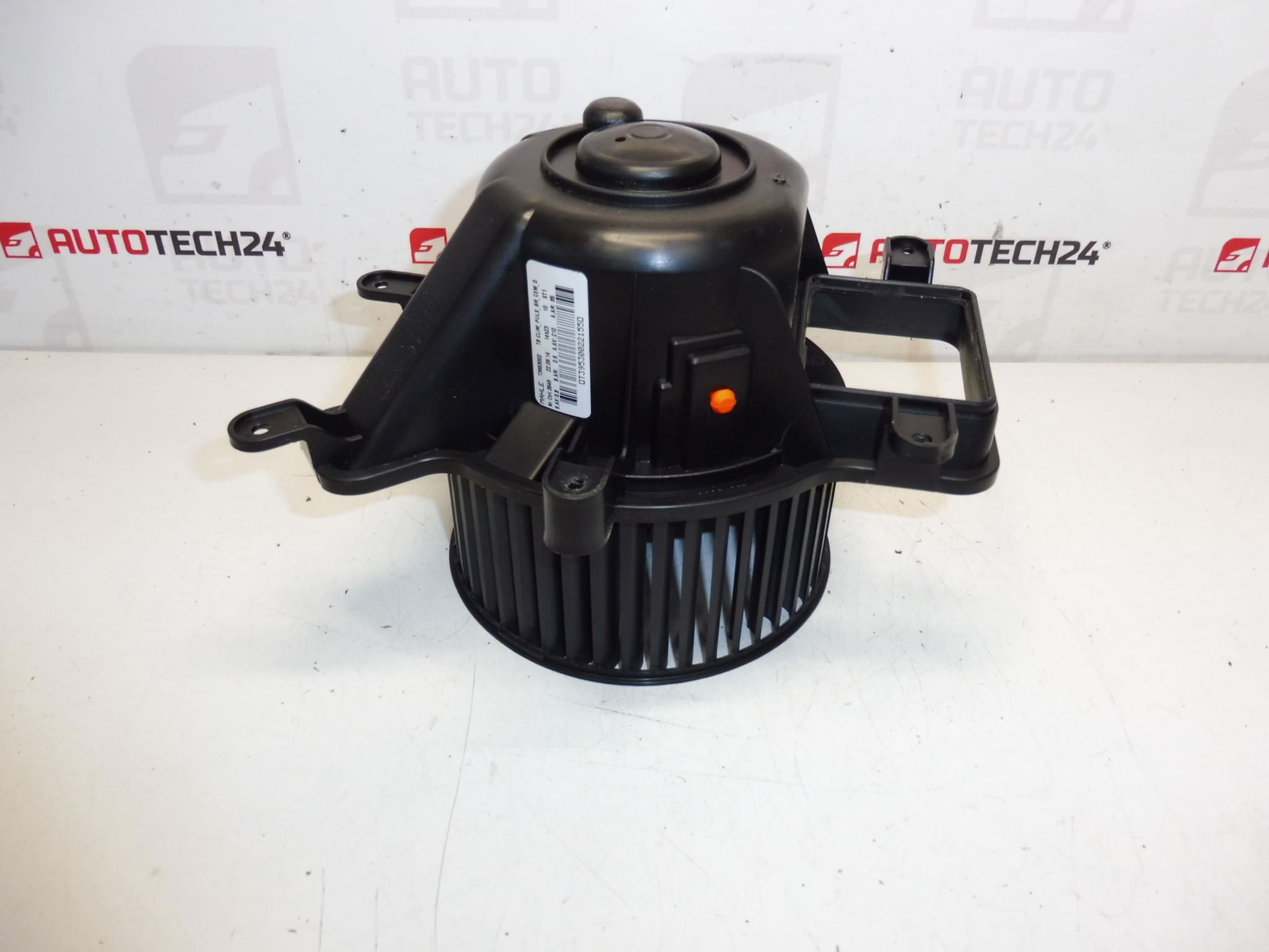 Lämmittimen tuuletin Peugeot 3008 5008 T3953002 1606389380
