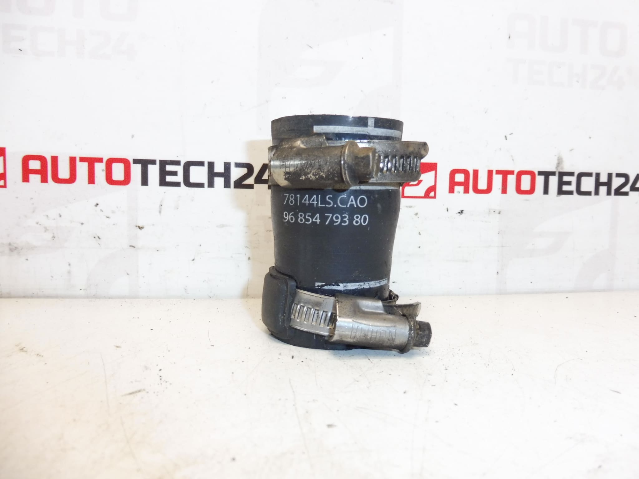 Liitäntä Citroën Peugeot 2.0 HDI 9685479380 0382NJ