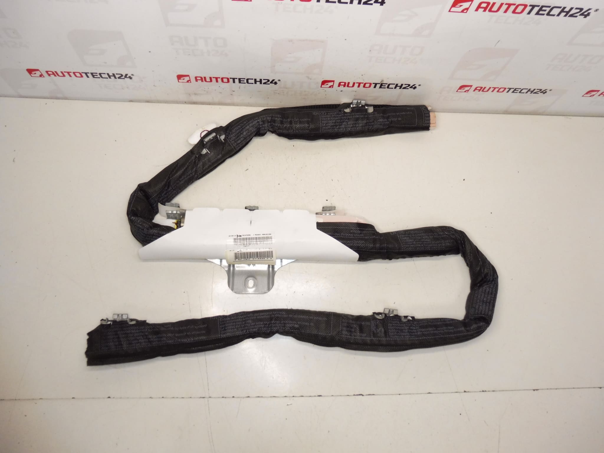 Sivukaton turvatyyny oikea Peugeot 3008 5008 9801631380