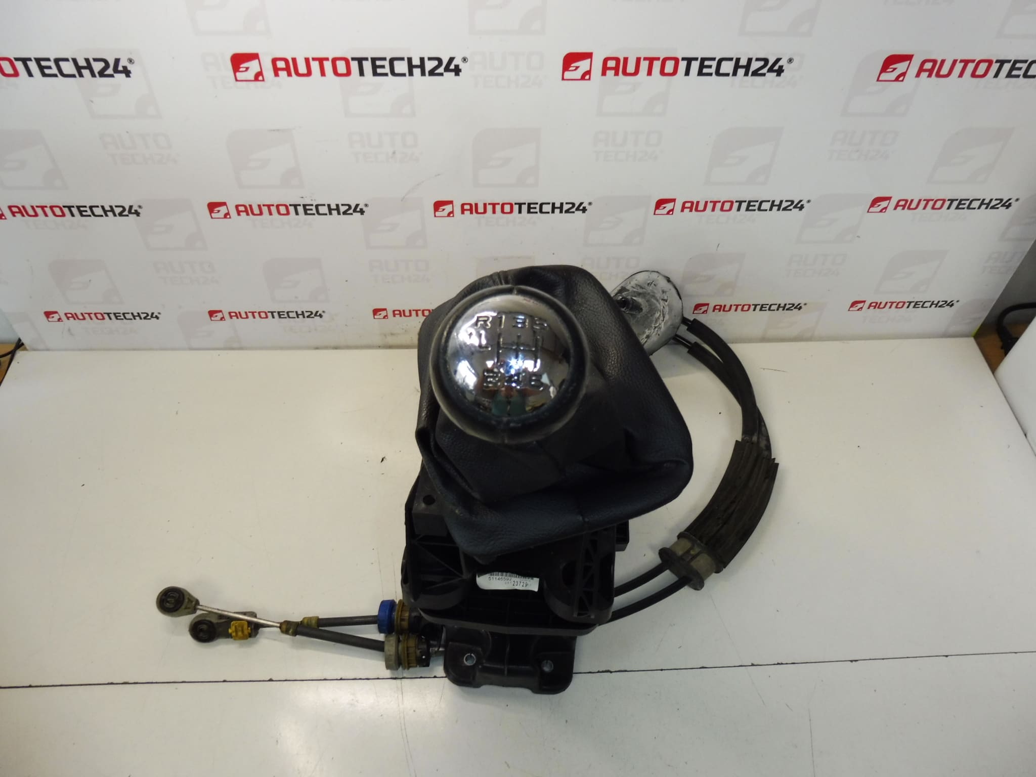 Vaihteenvaihde Peugeot 3008 5008 2400KQ 2403V2 240891