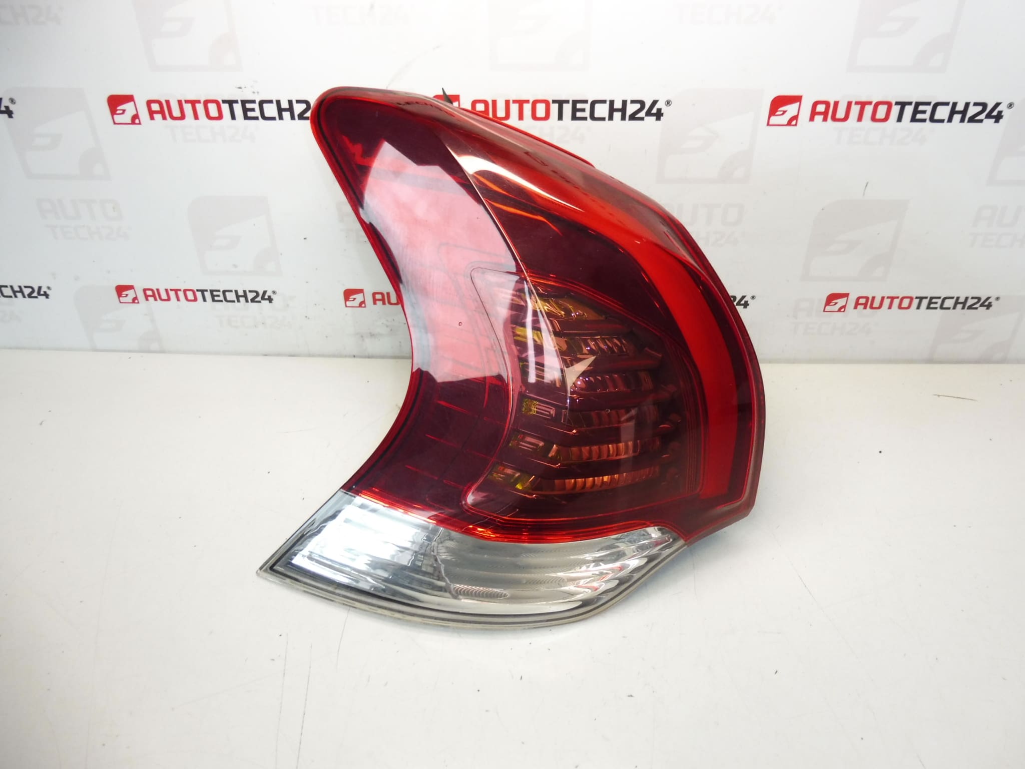 Vasen takavalo Peugeot 3008 9805510580