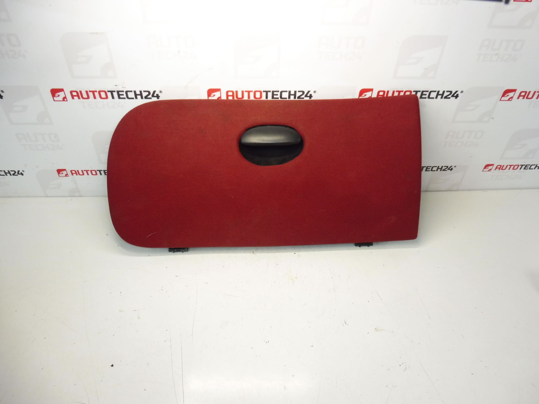 Peugeot 206 hansikaslokeron kansi 96588022JK 8218CG