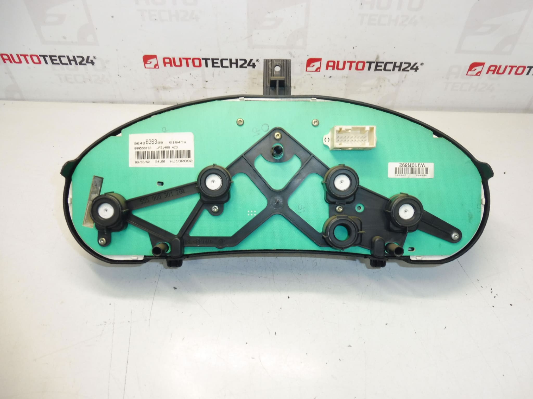 Nopeusmittari 176 tuhat km Peugeot 206 9648836380 6104TX - Image 2