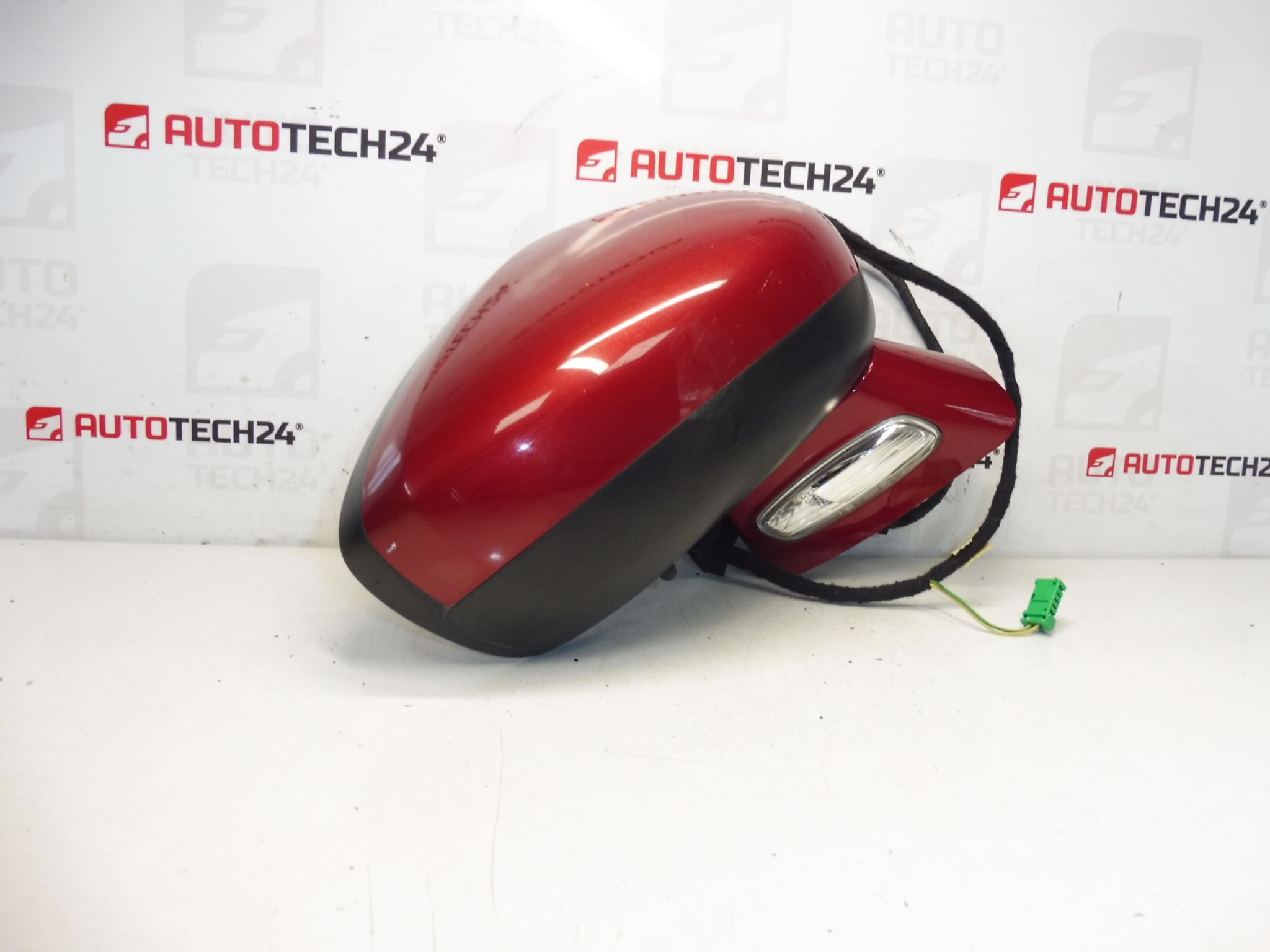 Oikea sivupeili Citroën C4 KKQD 9687130977 8154EH