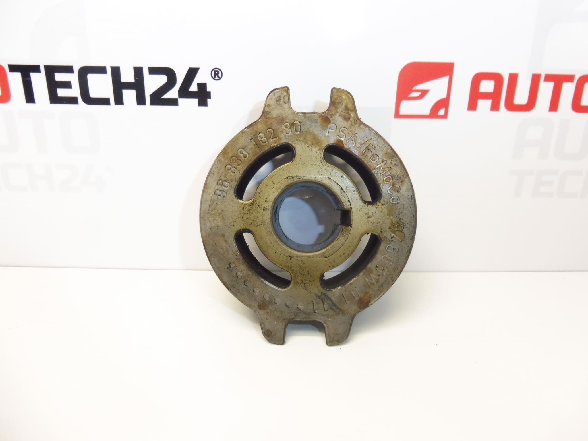 Pumpun hihnapyörä 1.4 HDI 1.6 HDI Citroën 9683818280 193047