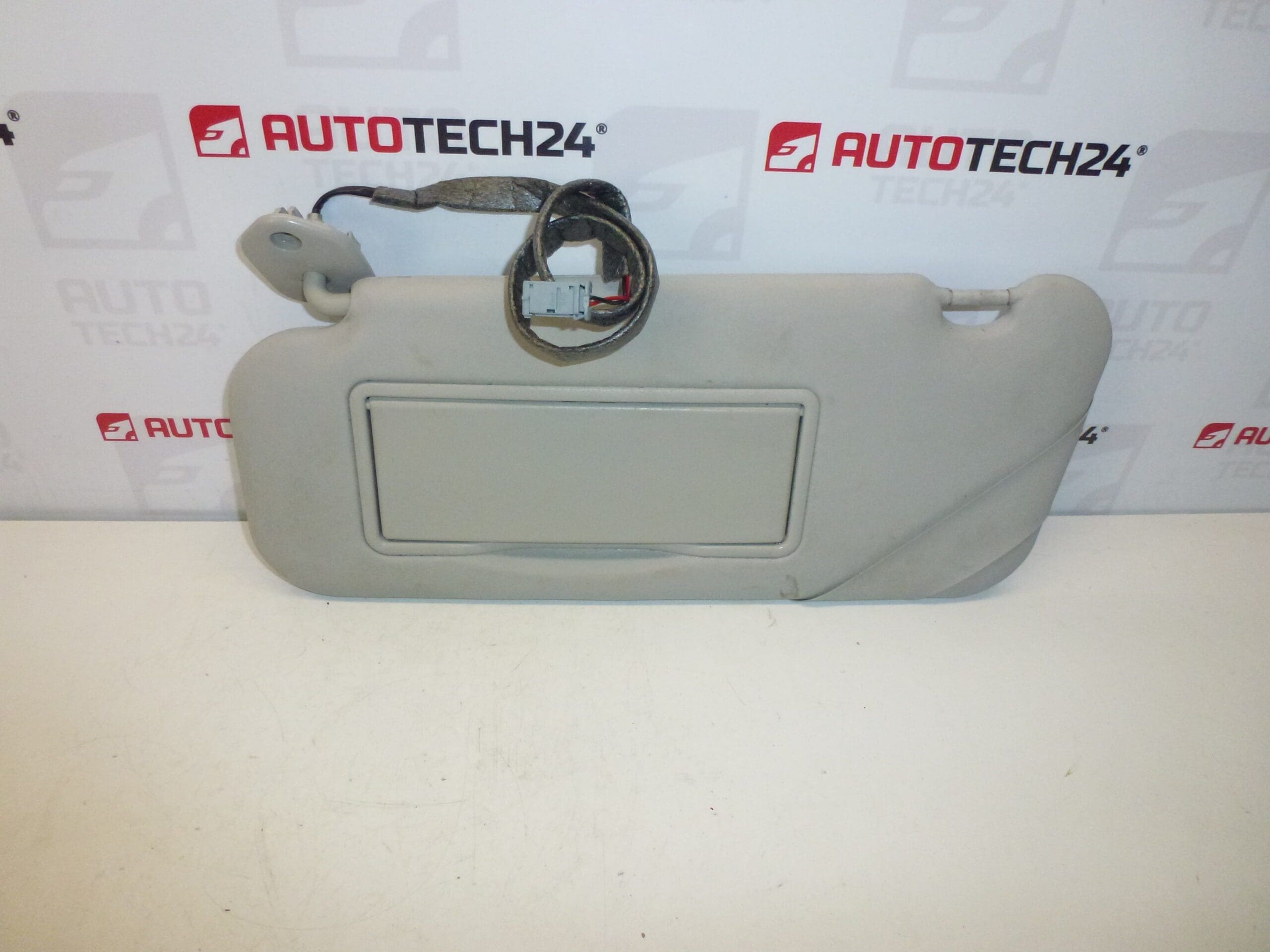Citroën Peugeot 8143GC kuljettajan vasen aurinkosuoja