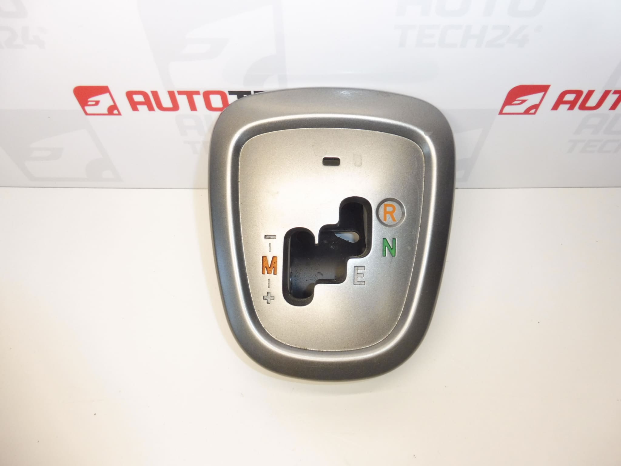 Automaattivaihteiston ilmaisin Citroën C1 Peugeot 107 246329 2461E6 240781
