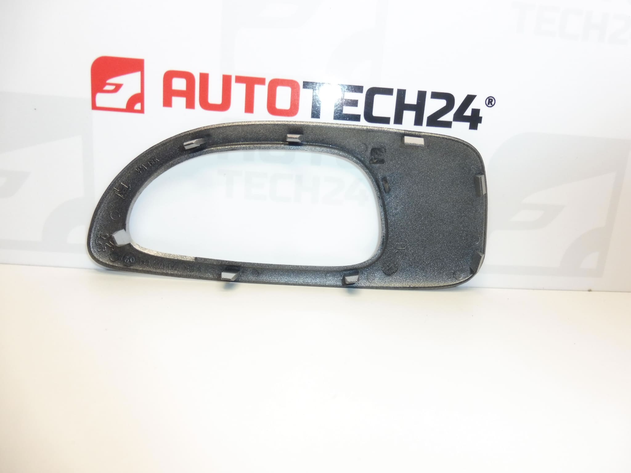 Peugeot 307:n vasemman takaoven sisäkahvan suojus 9634770077 9119Y1 - Image 2
